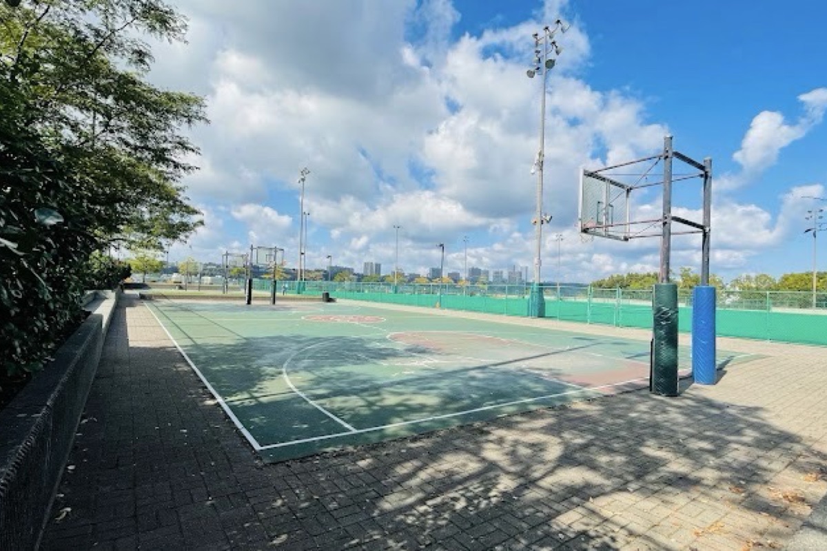 Riverbank Park (2)