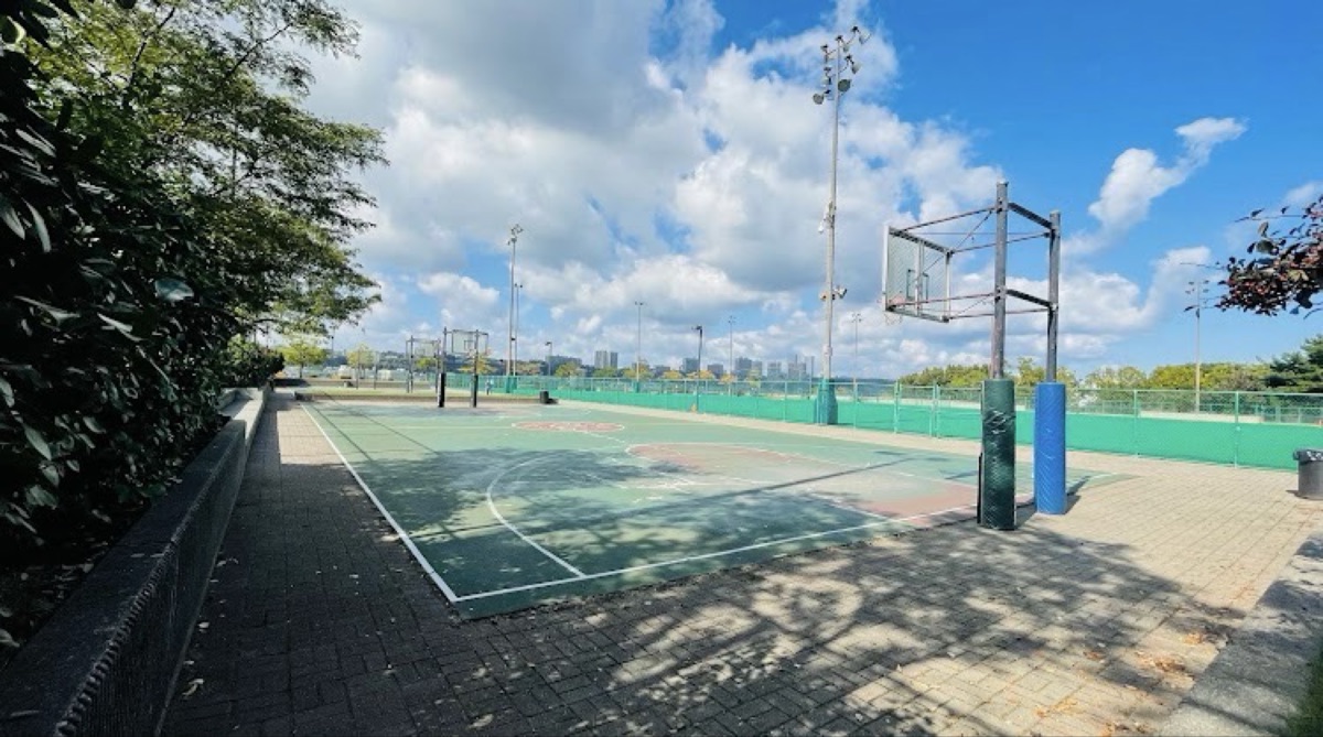 Riverbank Park (2)