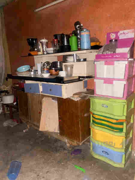 سەلاجە و موبەرڕیدە و قەڕەوێڵە و قاپ و كەوچك جل بەر