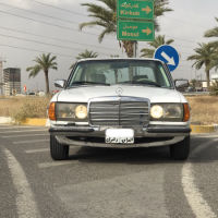 مارسیدس بێنز  مۆدێل 1982  