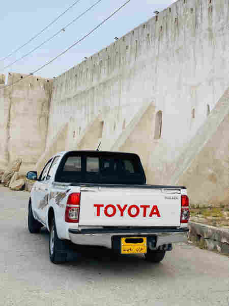 Toyota hilux 2012 - 5