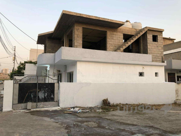 خانو بۆ فرۆشتن بە نرخی گونجاو روبەرەکەی 130 مەترە 