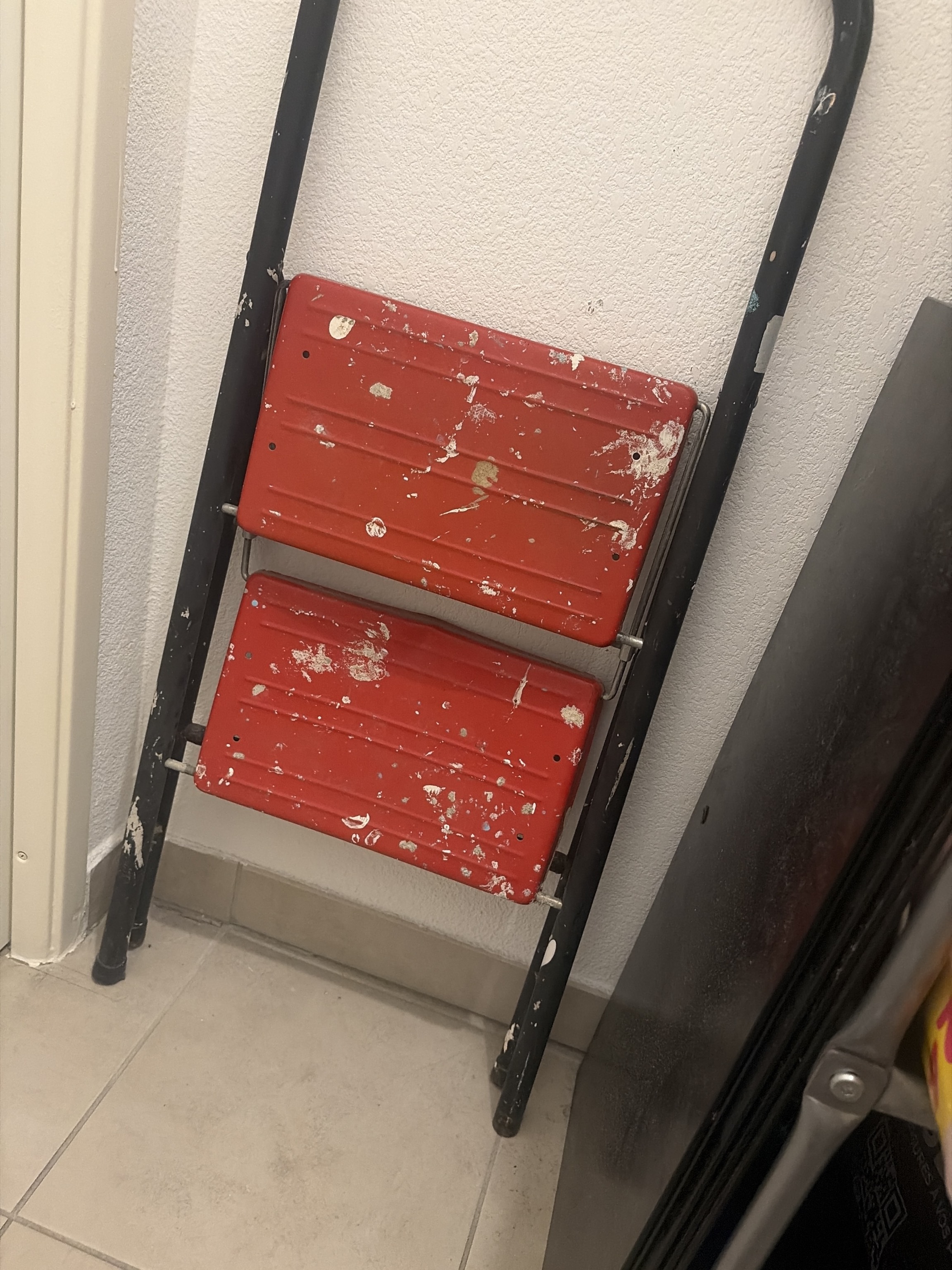 Aide pour réparation de meuble