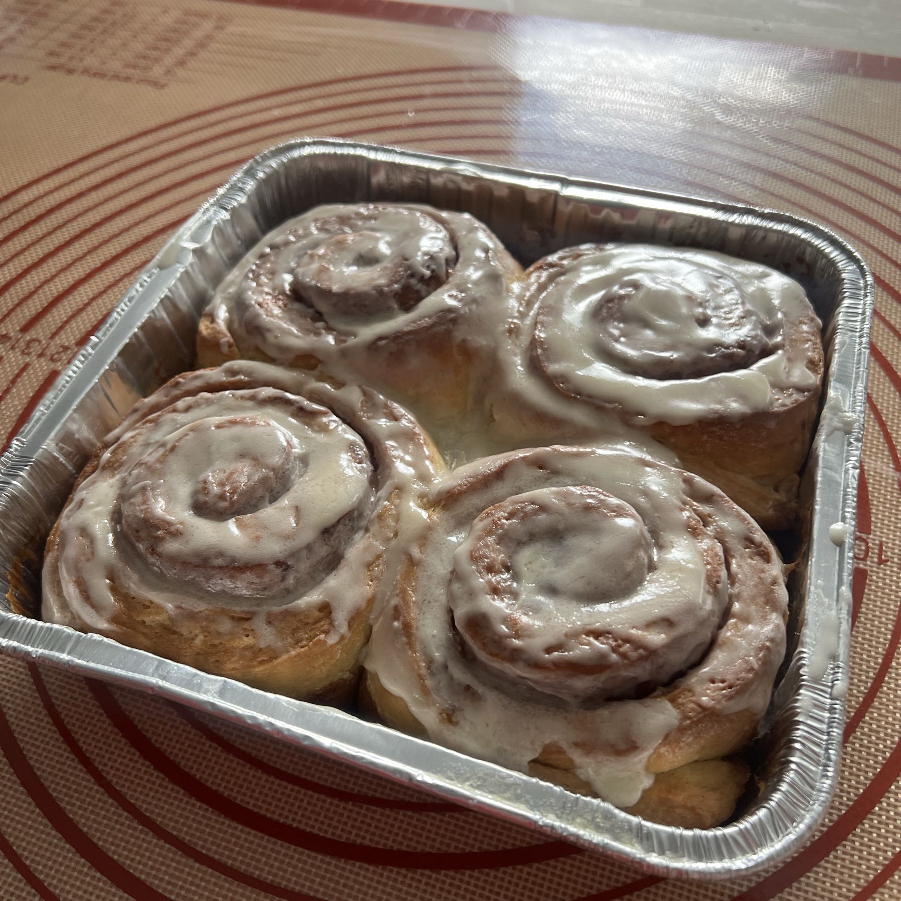 4 Pack Fluffy Cinnamon Rolls