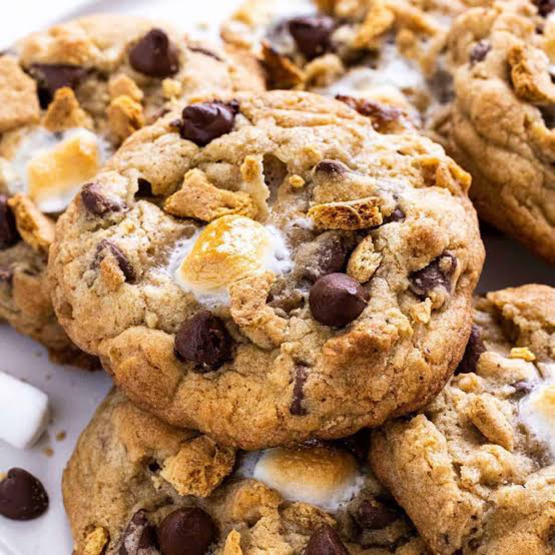 Thumbnail image 1 for S’mores stuffed cookie