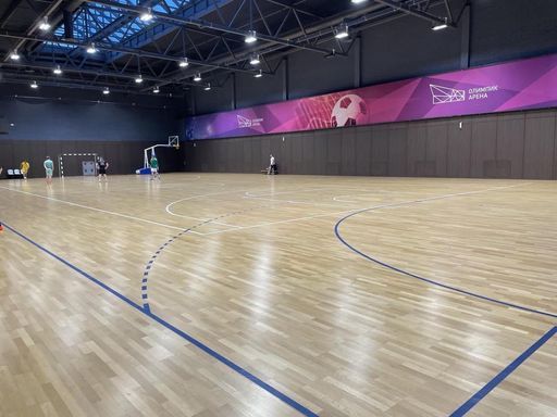 Игра в футбол meeting main image