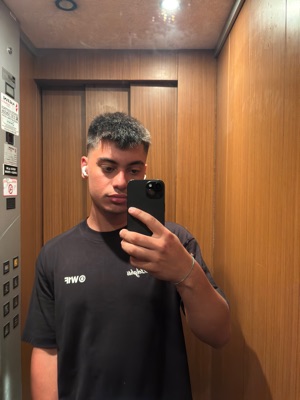 lori's profile photo - Travel enthusiast who has visited 5 countries