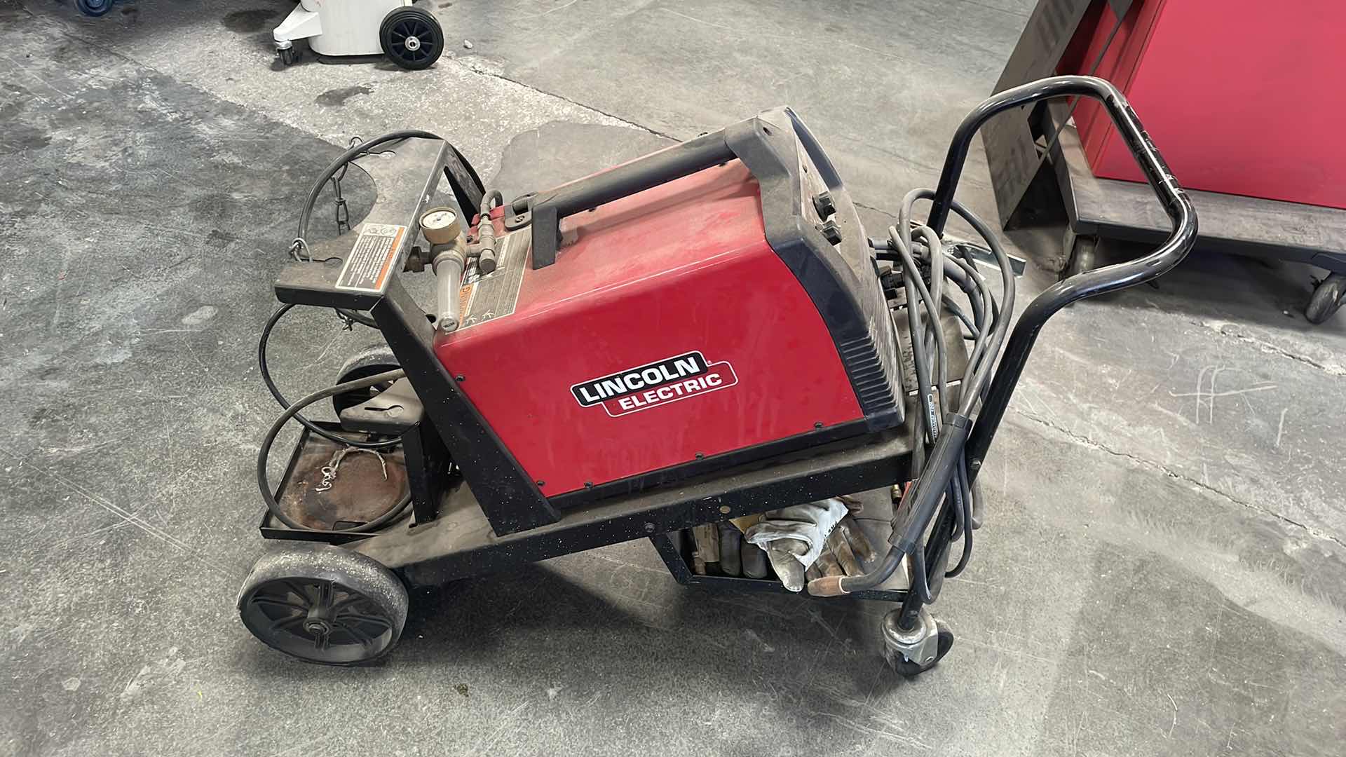 Photo 2 of LINCOLN ELECTRIC PRO MIG 140 WELDER ON CART