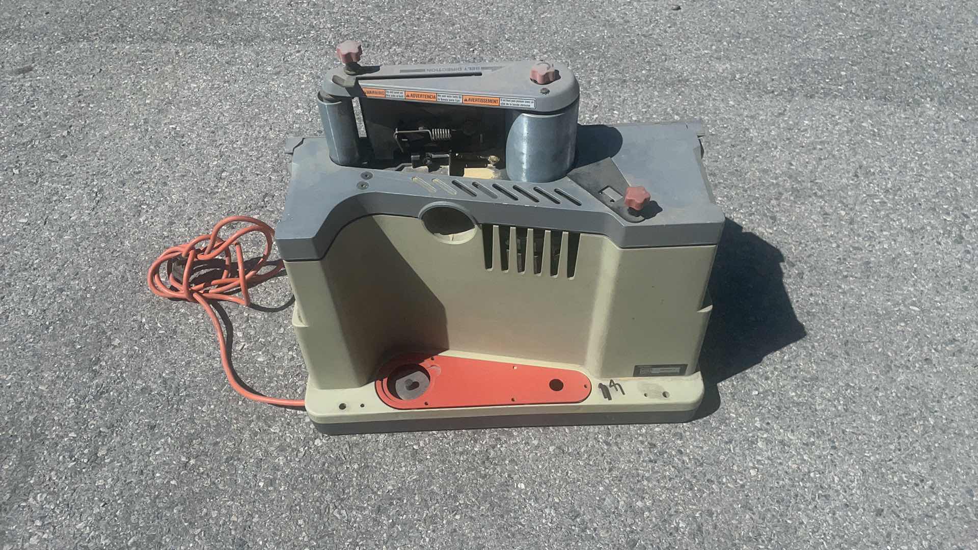 Photo 2 of RIDGE OSCILLATING BELT/SPINDLE SANDER NEEDS BELT