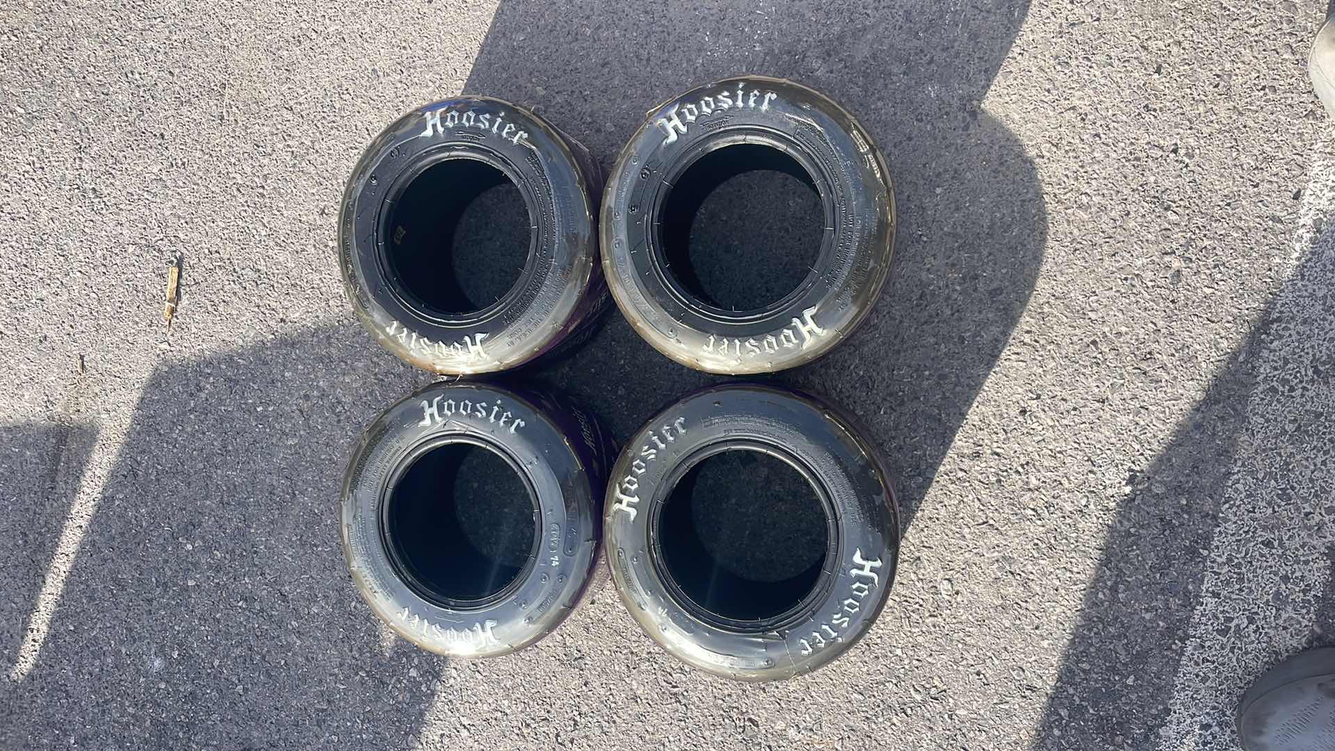 Photo 4 of HOOSIER ROAD RACING CART TIRES 22550 5.5/11.0-6R60 (4)