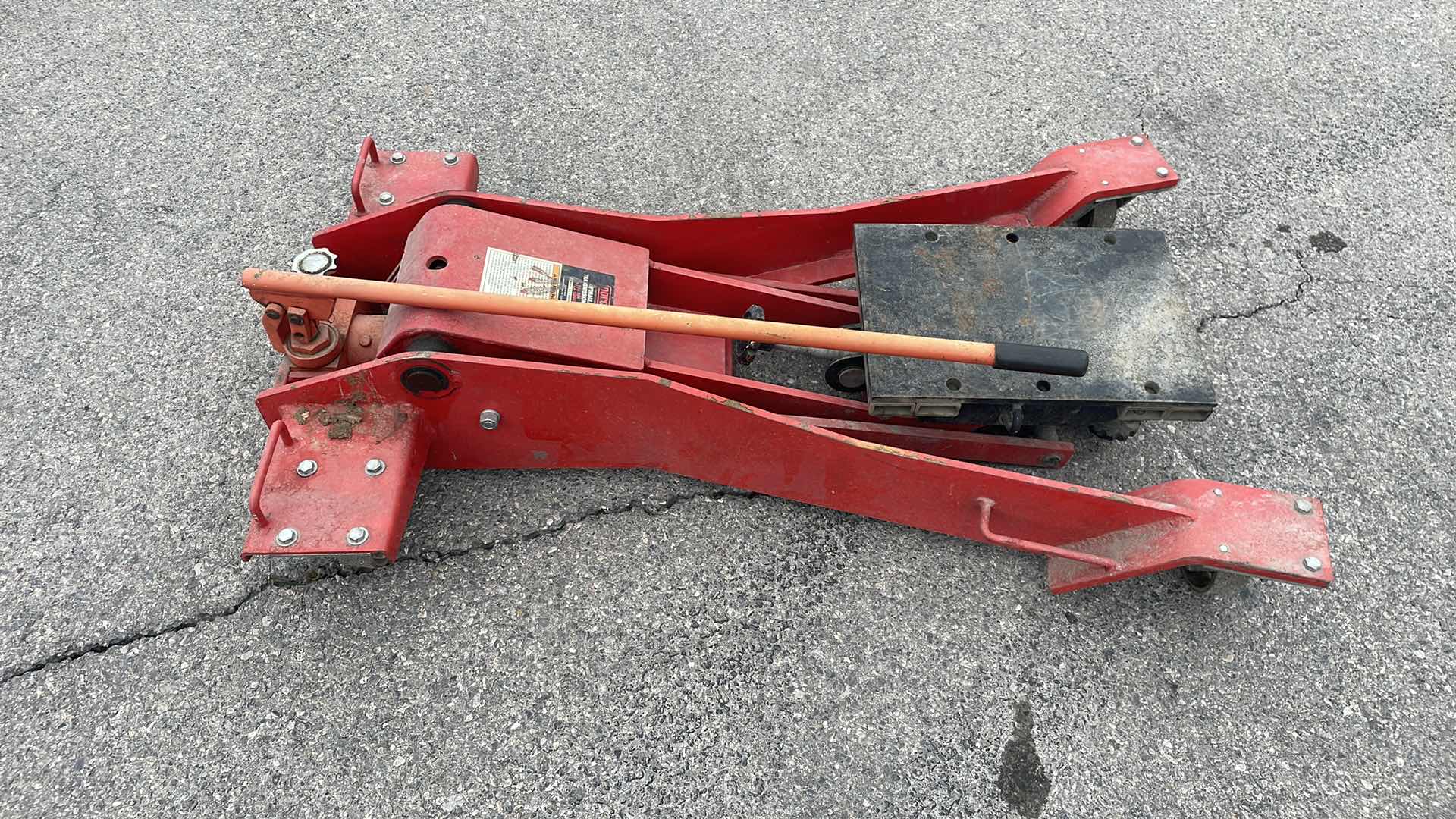 Photo 1 of NORCO HYDRAULIC TRANSMISSION JACK 1-1/2 TON CAPACITY MODEL 72000D