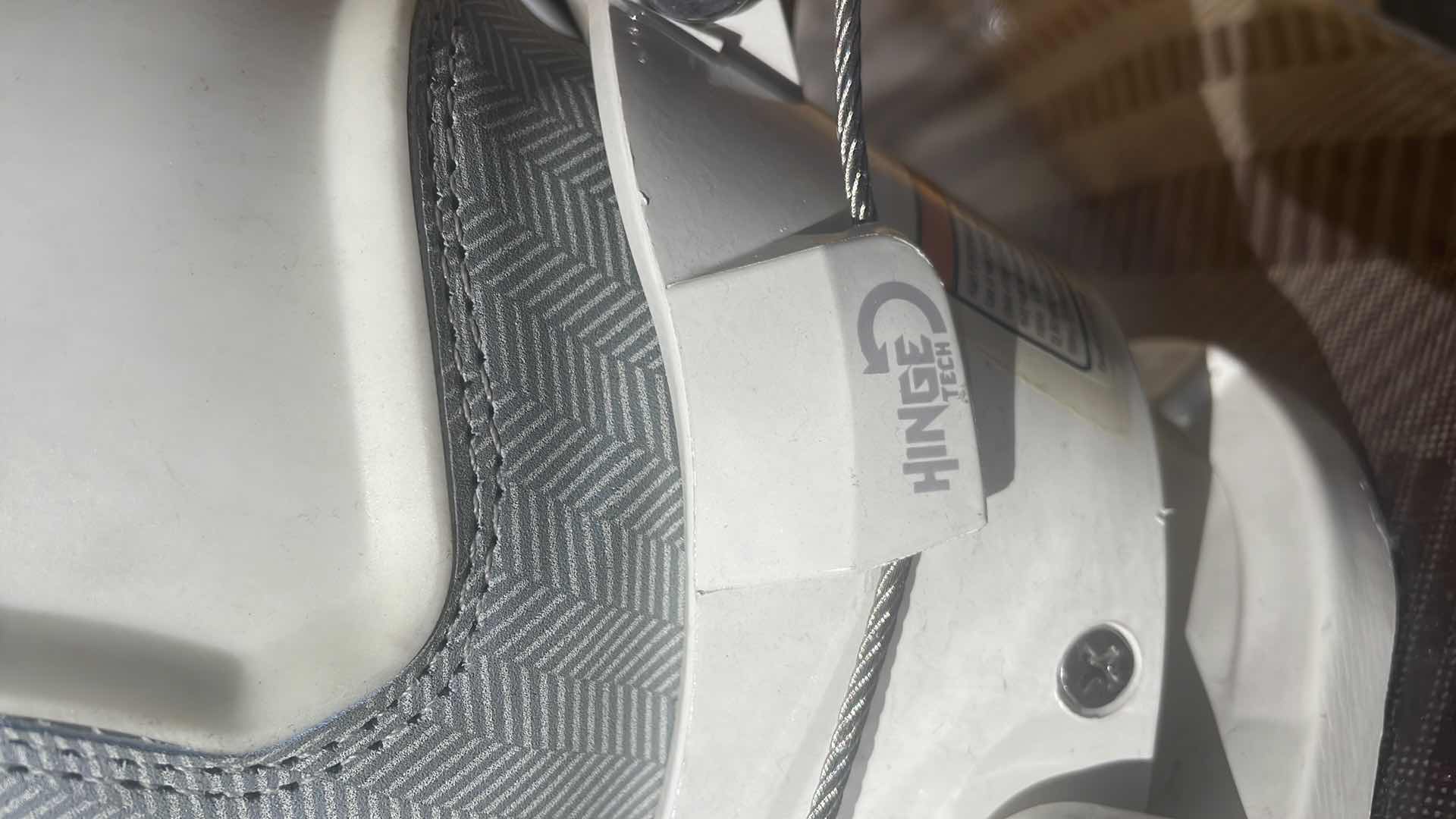 Photo 4 of CWB WAKEBOARD 134CM WITH TORO HINGE TECH BINDINGS