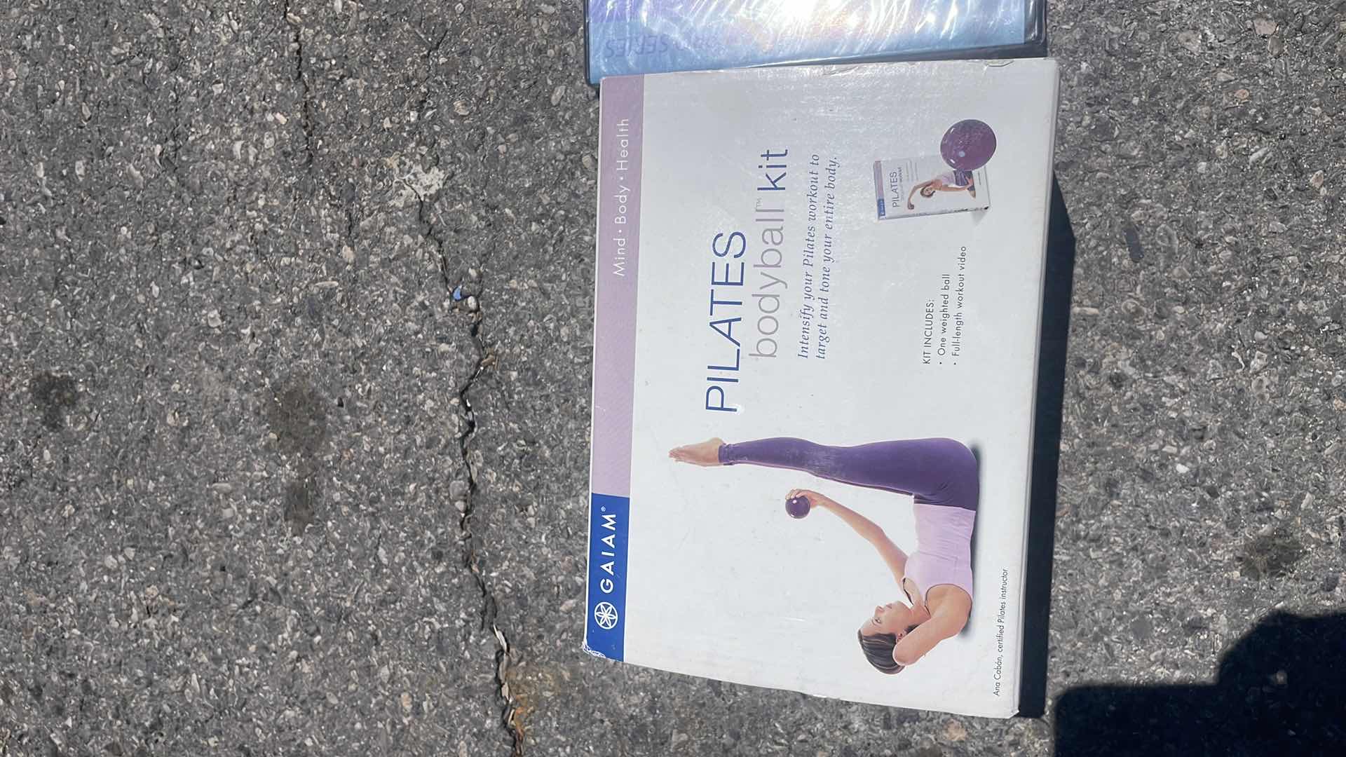 Photo 3 of PILATES BODYBALL KIT AND BOSU BALL TRAINING DVD