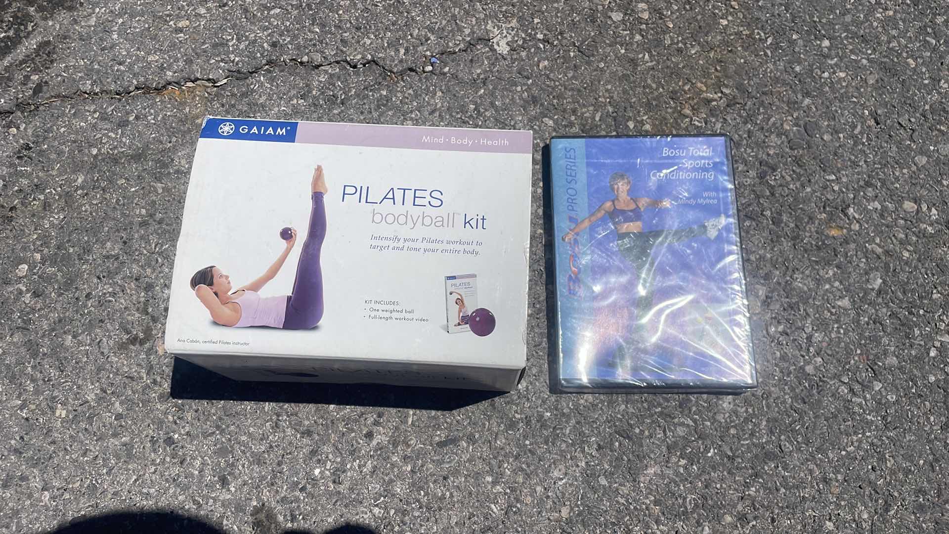 Photo 1 of PILATES BODYBALL KIT AND BOSU BALL TRAINING DVD