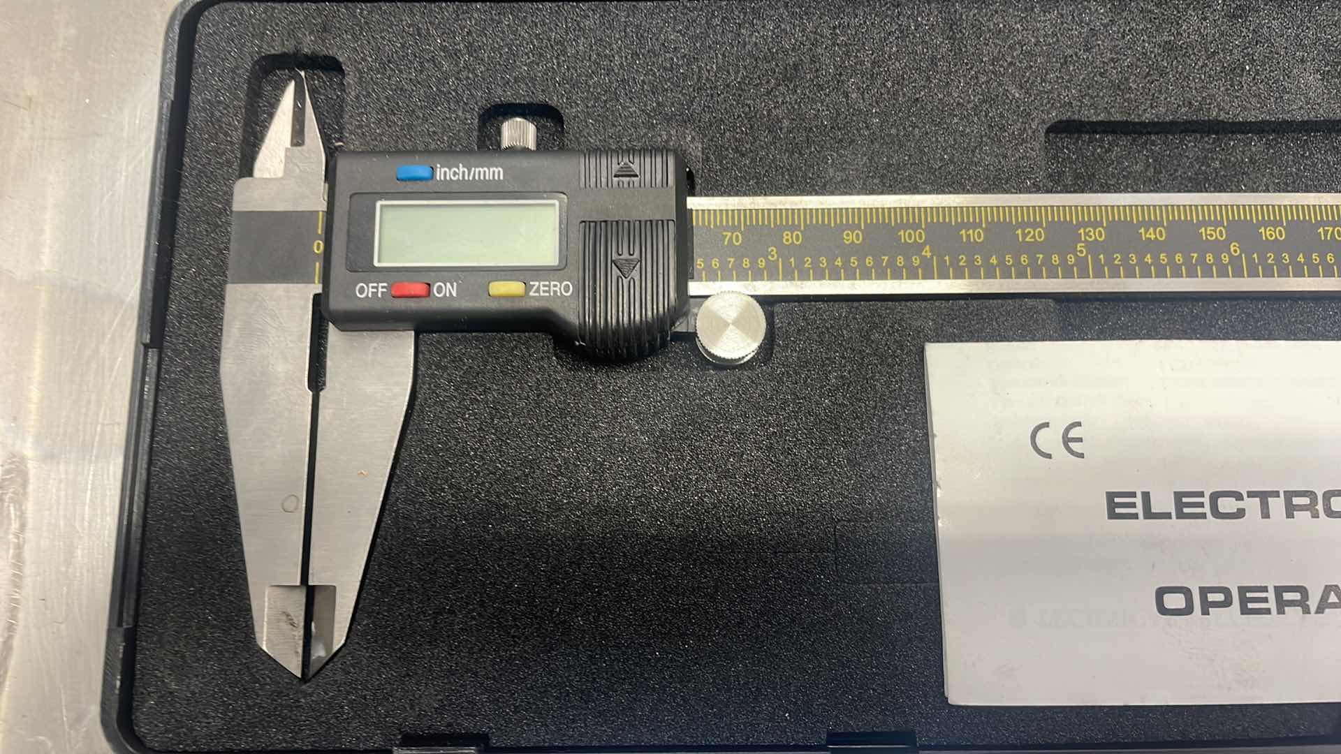 Photo 2 of ELECTRONIC DIGITAL
CALIPER 0-300MM