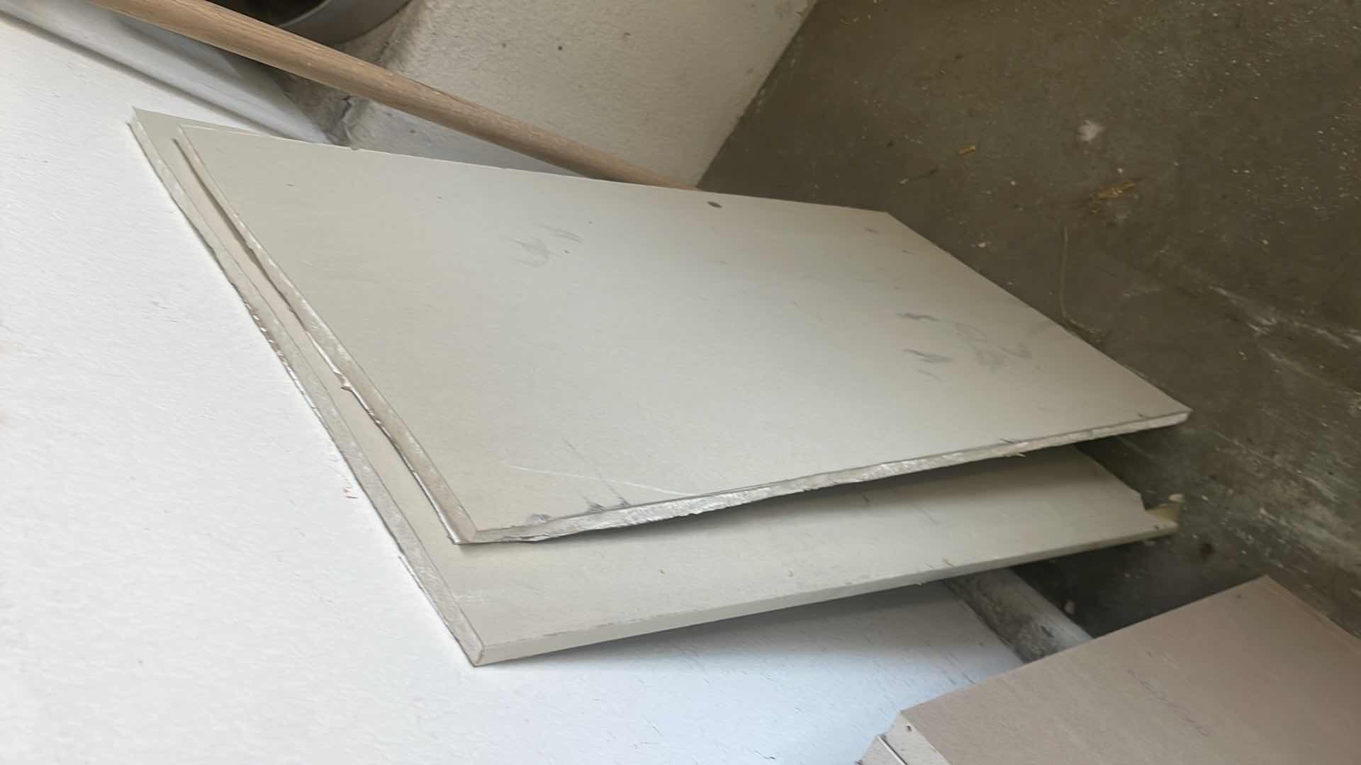 Photo 5 of PATCH AND REPAIR DRYWALL PANELS 5/8” x 23-5/8” x 23-5/8” (4), 1/2" 2 PCS DRYWALL ODD SIZES