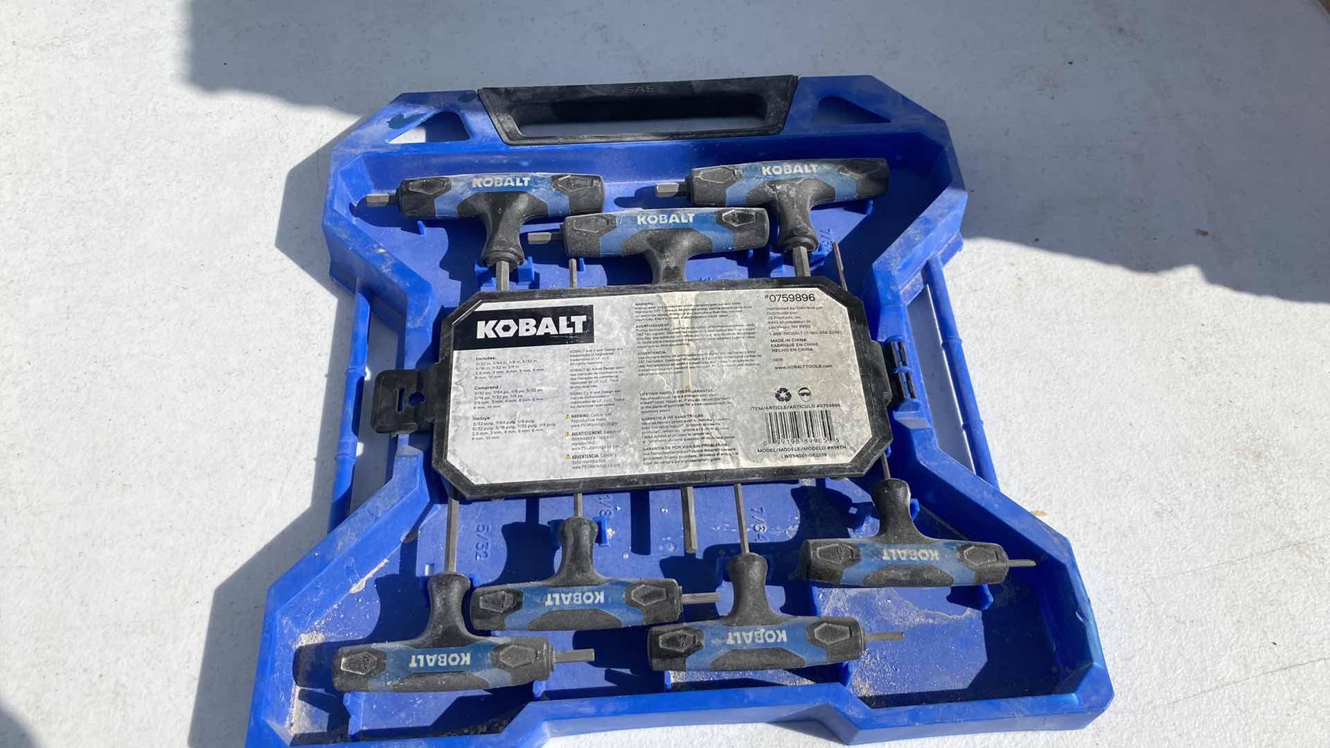 Photo 4 of KOBALT ALLEN T TOOLS 
INCLUDES: 3/32 IN, 7/64 IN, 1/8 IN, 5/32 IN,
3/16 IN, 7/32 IN, 1/4 IN
2.5 MM, 3 MM, 4 MM, 5 MM. 6 MM, 8 MM, 10 MM