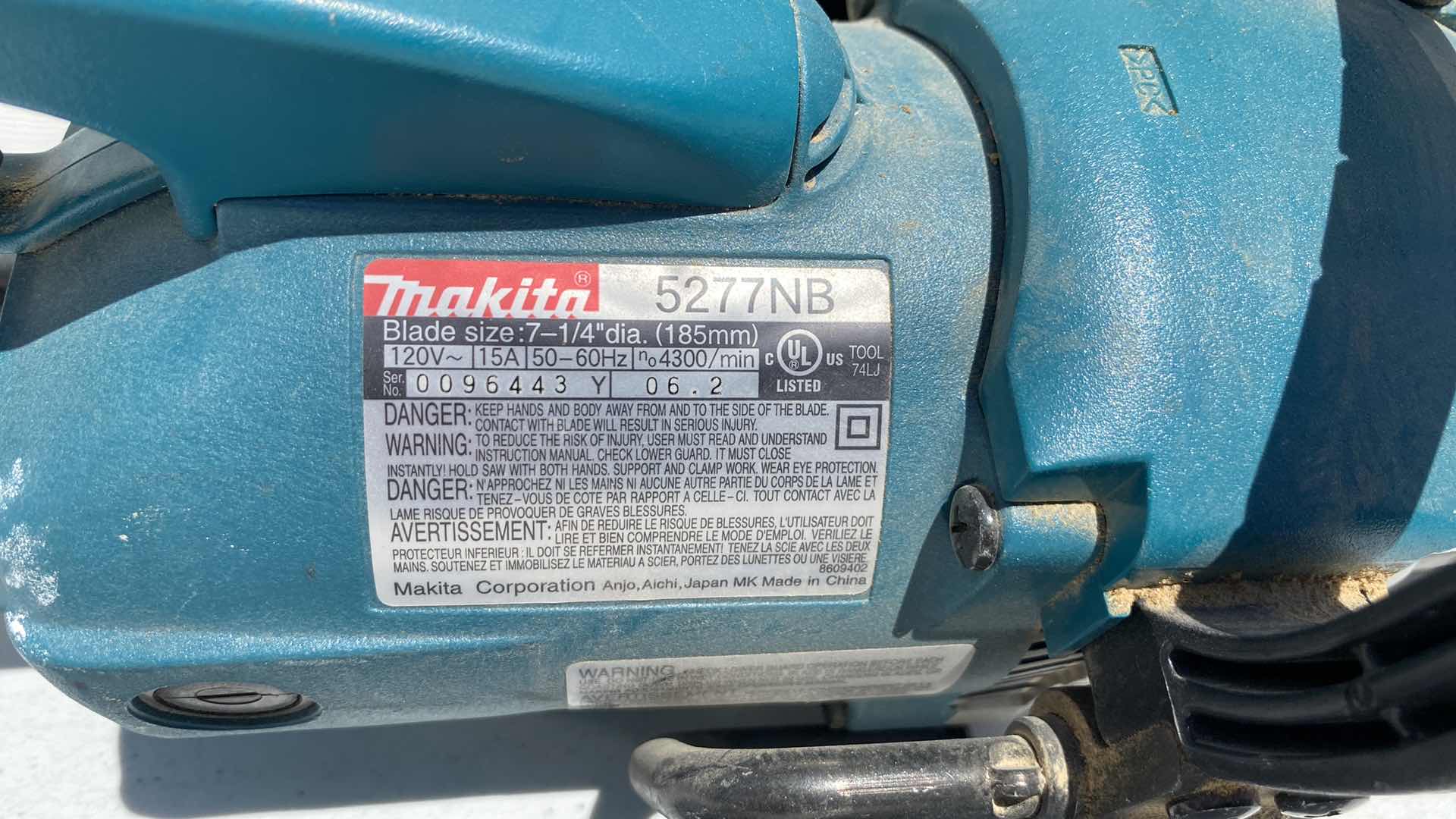 Photo 4 of MAKITA 5277NB 7-1/4” CIRCULAR SAW