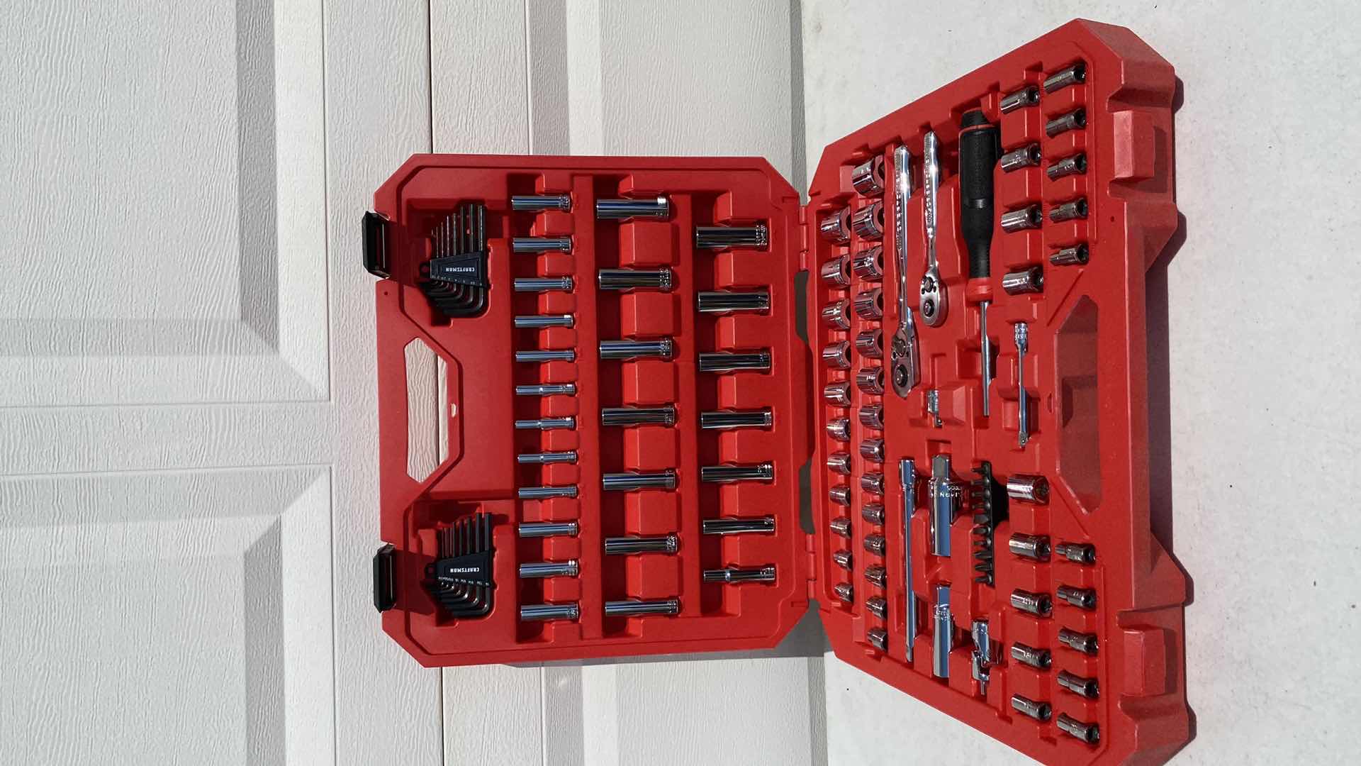 Photo 3 of CRAFTSMAN 105 PC. SAE/METRIC MECHANICS TOOL SET 1/4" & 3/8" DRIVE BRAND NEW