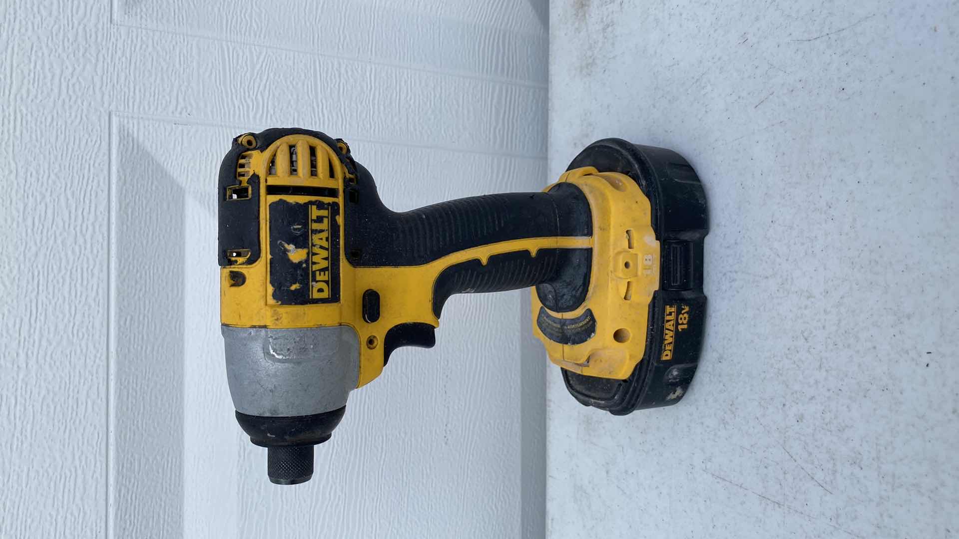 Photo 1 of DEWALT DC825 18 V 1/4” (6mm) CORDLESS DRIVER 
BATTERY INCLUDED