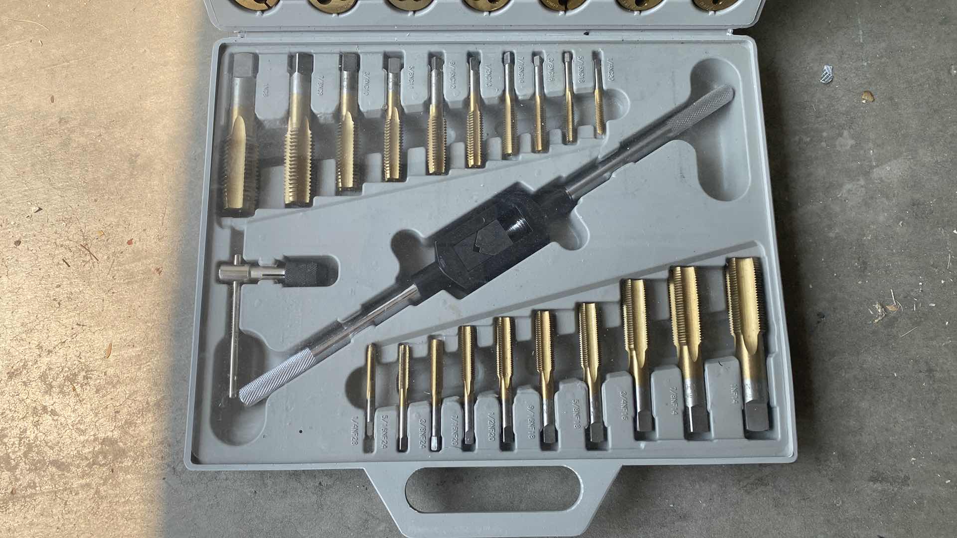 Photo 2 of 45 PC TAP & DIE SET METRIC MM TITANIUM TUNGSTEN STEEL JUMBO THREAD RENEW TOOL
MISSING DIE ADAPTOR