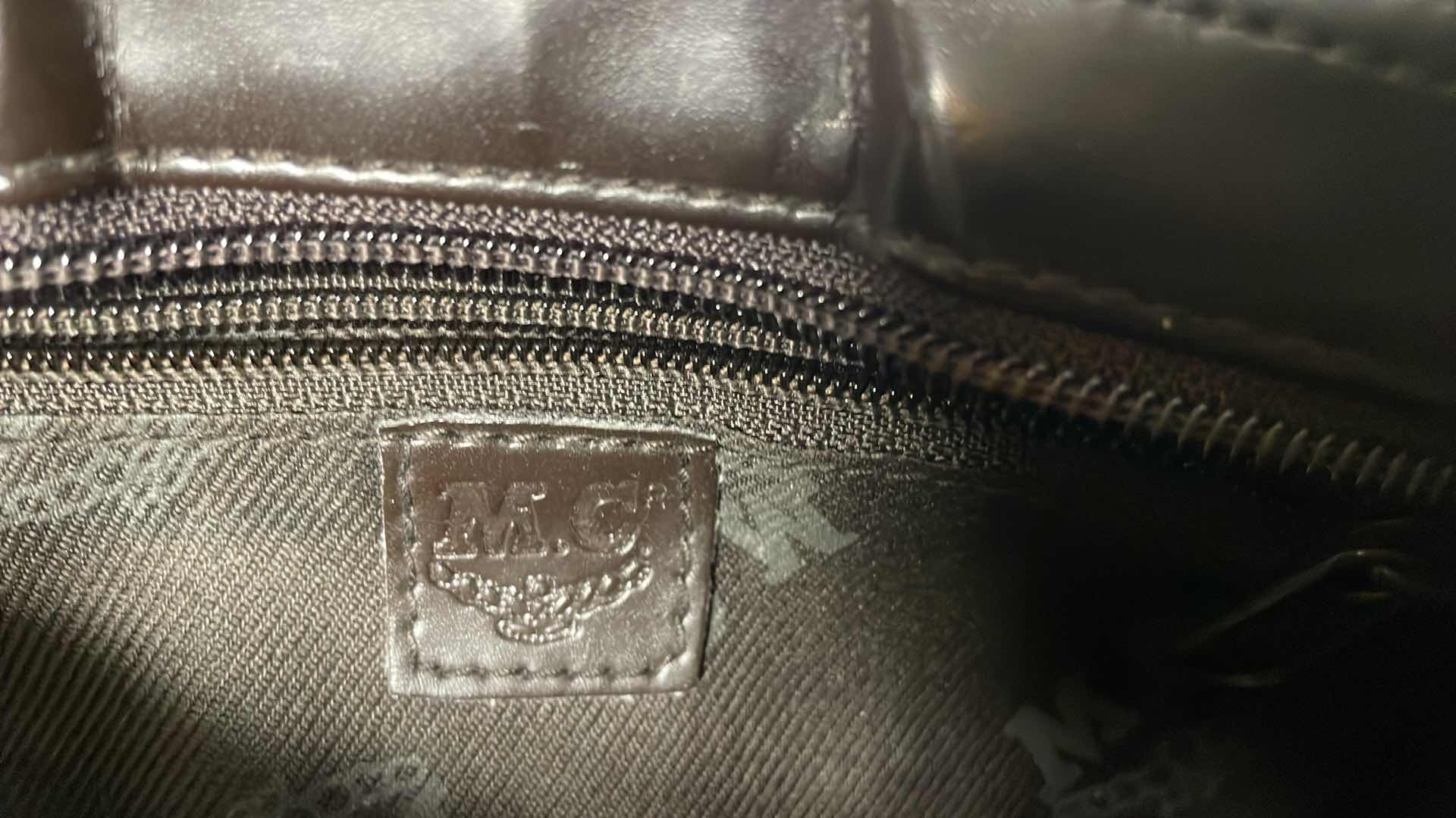 Photo 4 of MC MARC CHANEL PURSE AUTHENTICITY IS UNKNOWN