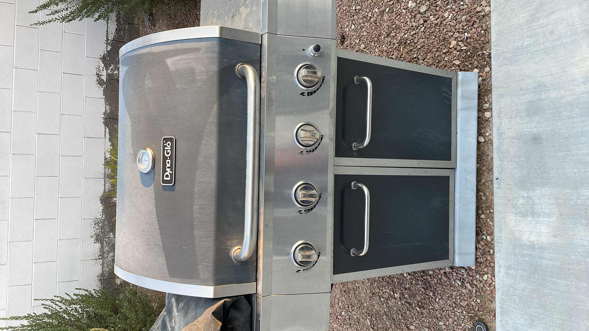 Photo 2 of DYNA GLO PROPANE BARBECUE BBQ 4 BURNER WITH SIDE BURNER AND COVER