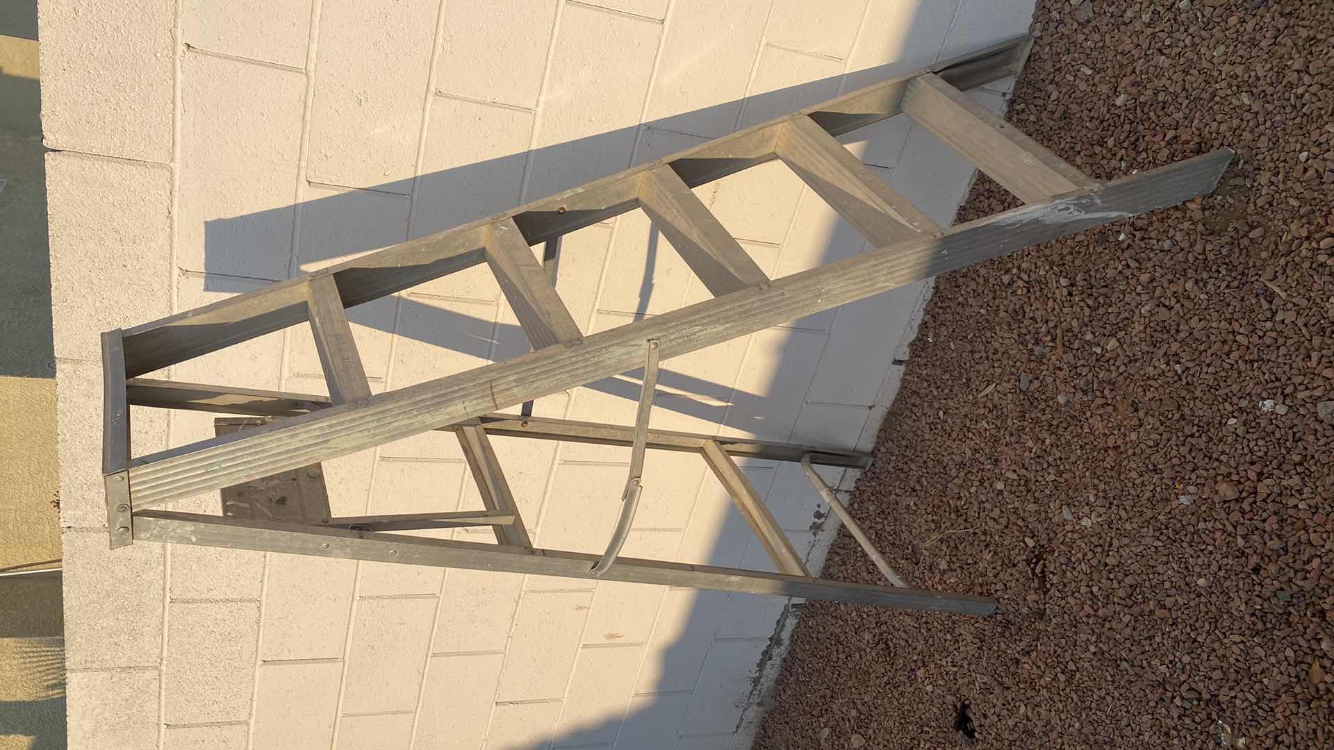 Photo 3 of 6.5’ ALUMINUM LADDER