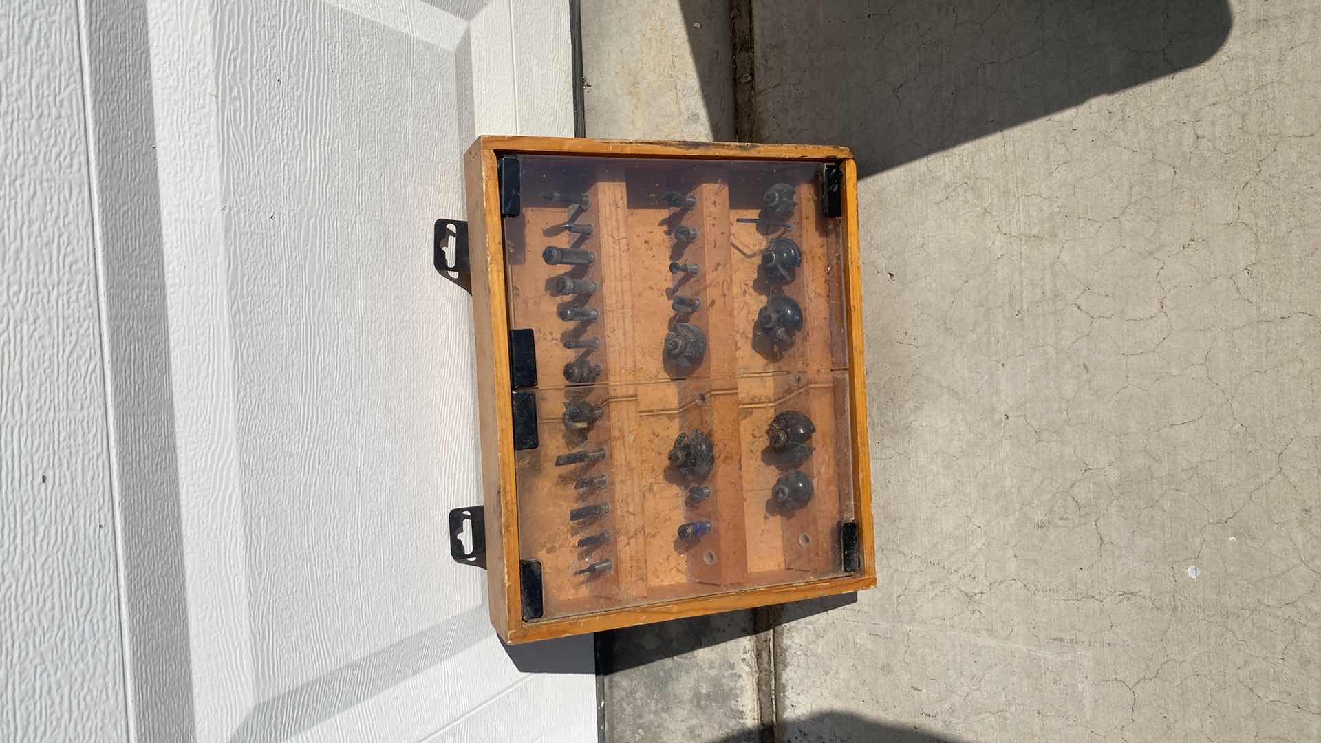 Photo 2 of CRAFTSMAN ROUTER TABLE WITH ROUTER AND BOX OF EXTRA BITS