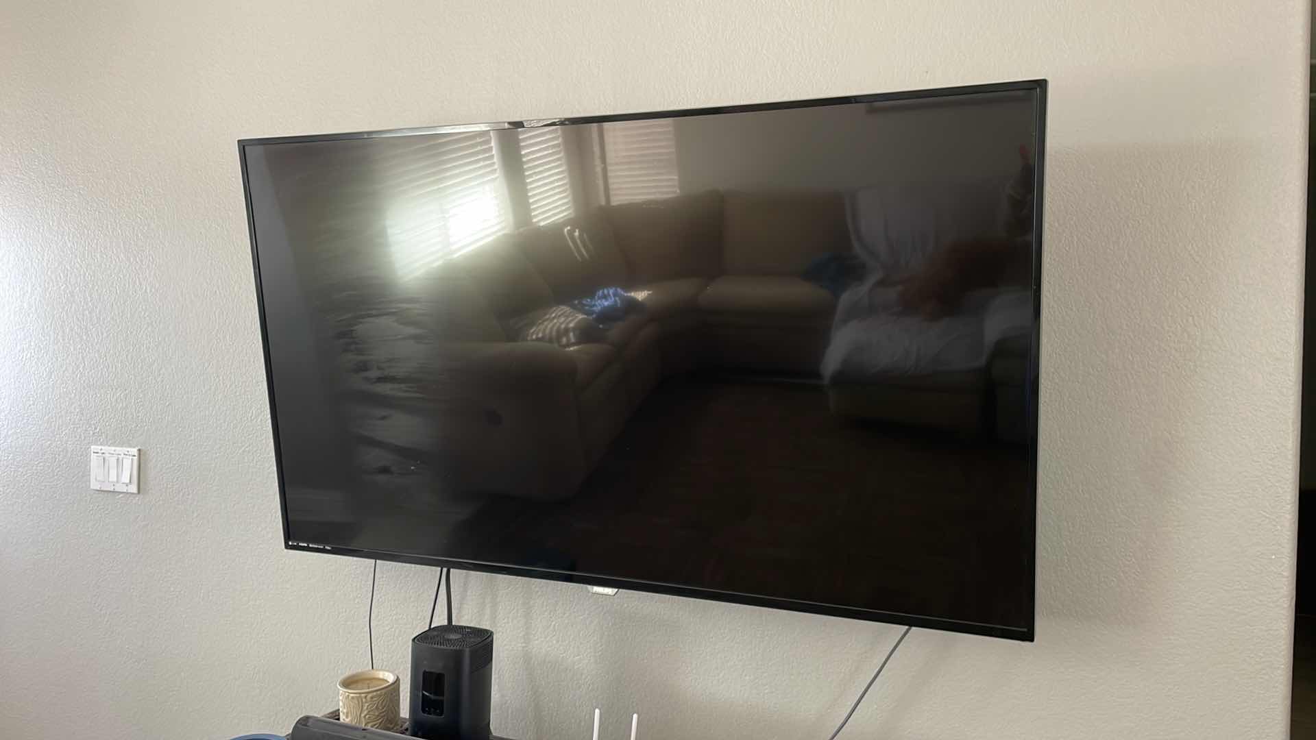 Photo 1 of 65” PHILIPS CLASS 4K ULTRA HD (2160P) GOOGLE SMART LED TELEVISION
MODEL NO. : 65PFL5602/F7 A