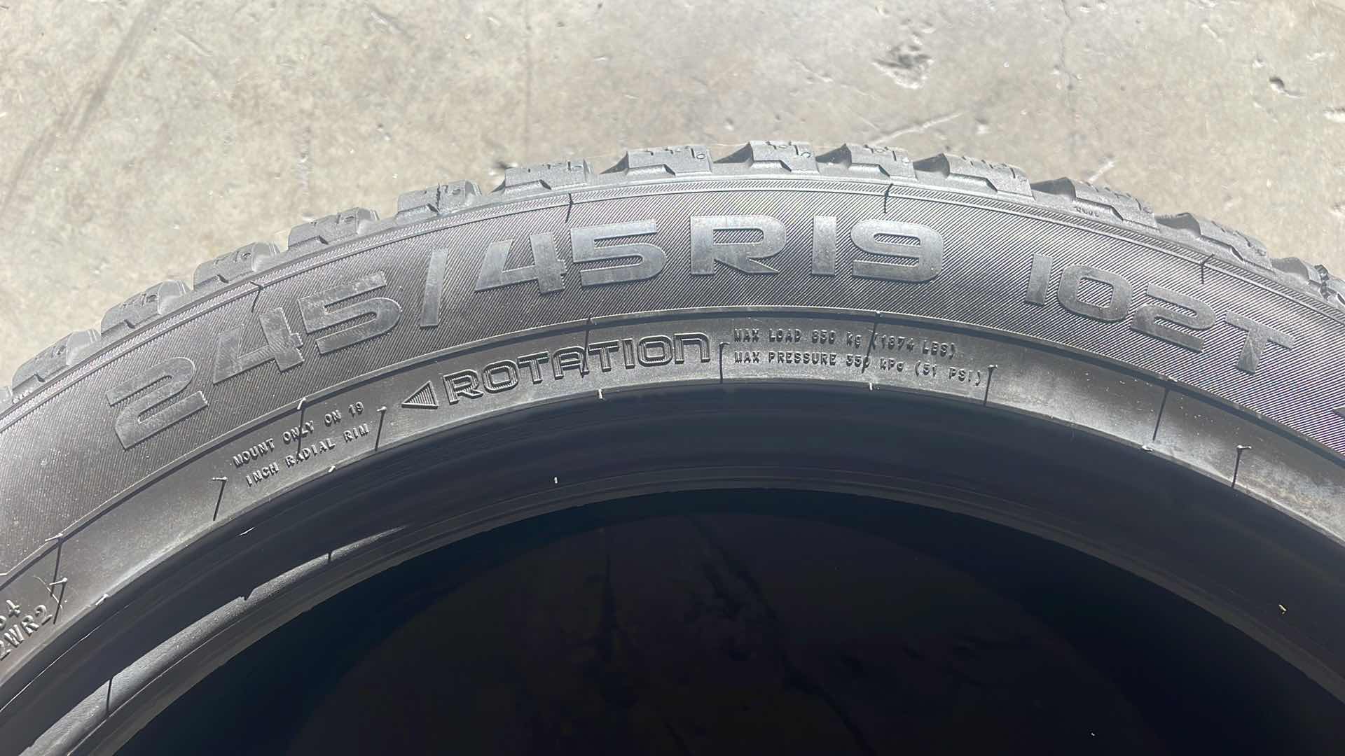 Photo 7 of NOKIAN HAKKAPELIITTA 8 SUV STUDDED 245/45R19 102T MANUFACTURE DATE 2320/3220