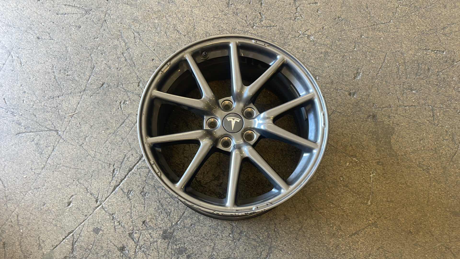 Photo 1 of 2021 TESLA MODEL 3 18”X8.5" OEM WHEEL RIM