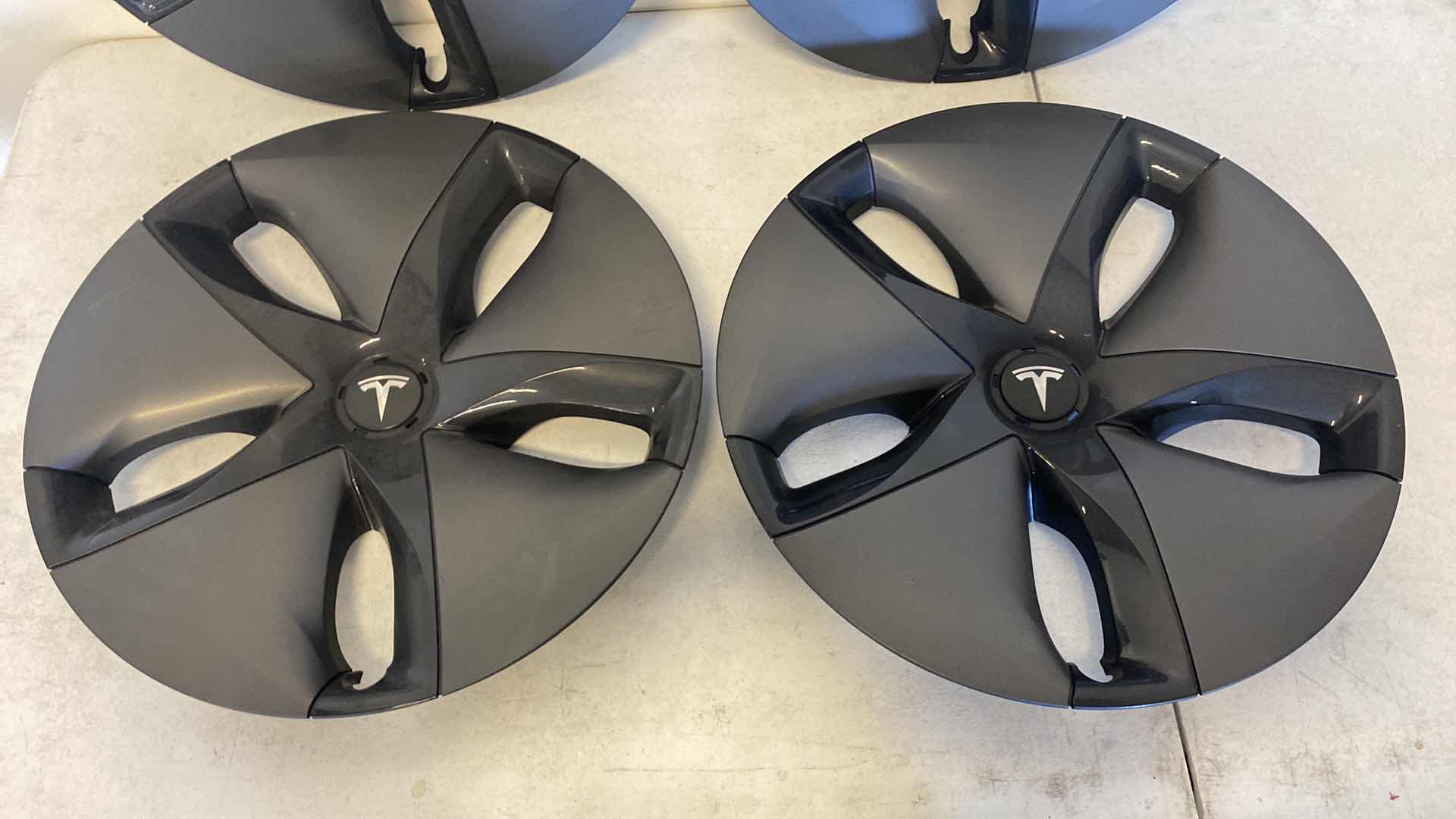 Photo 3 of TESLA MODEL 3 HUB CAPS 18"