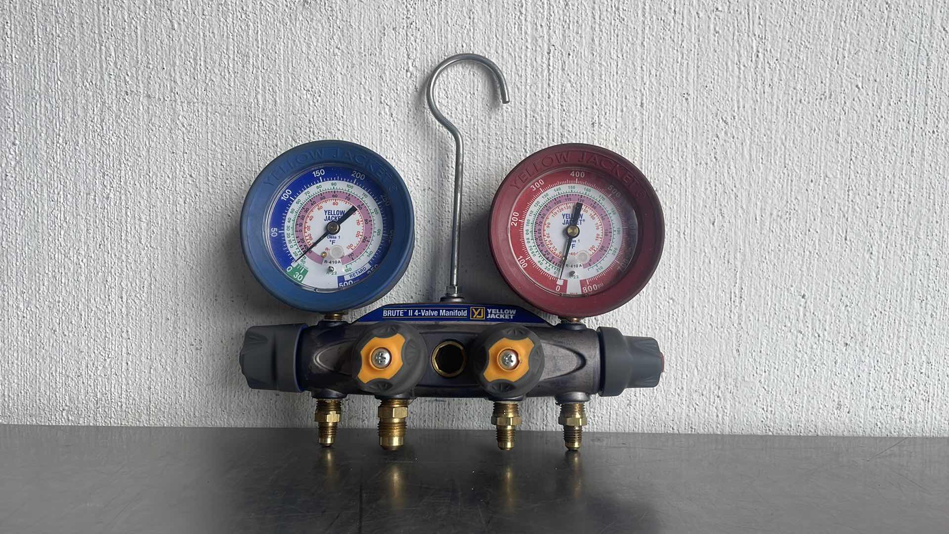 Photo 1 of BRUTE II 4 VALVE MANIFOLD YELLOW JACKET