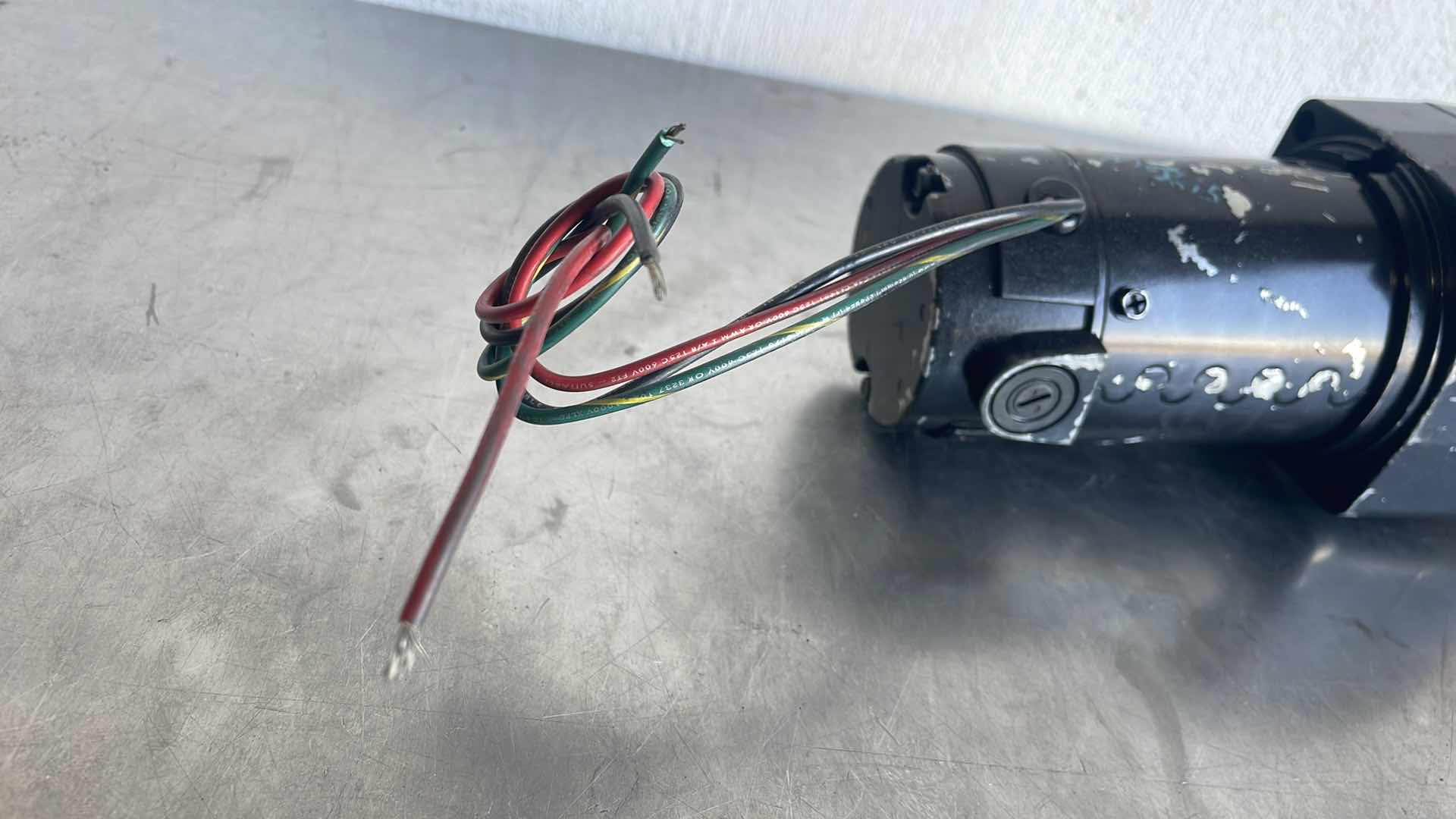 Photo 1 of 1/40HP LEESON 4RPM 90VDC PZ SERIES PARALLEL GEARMOTOR M1115002.00
