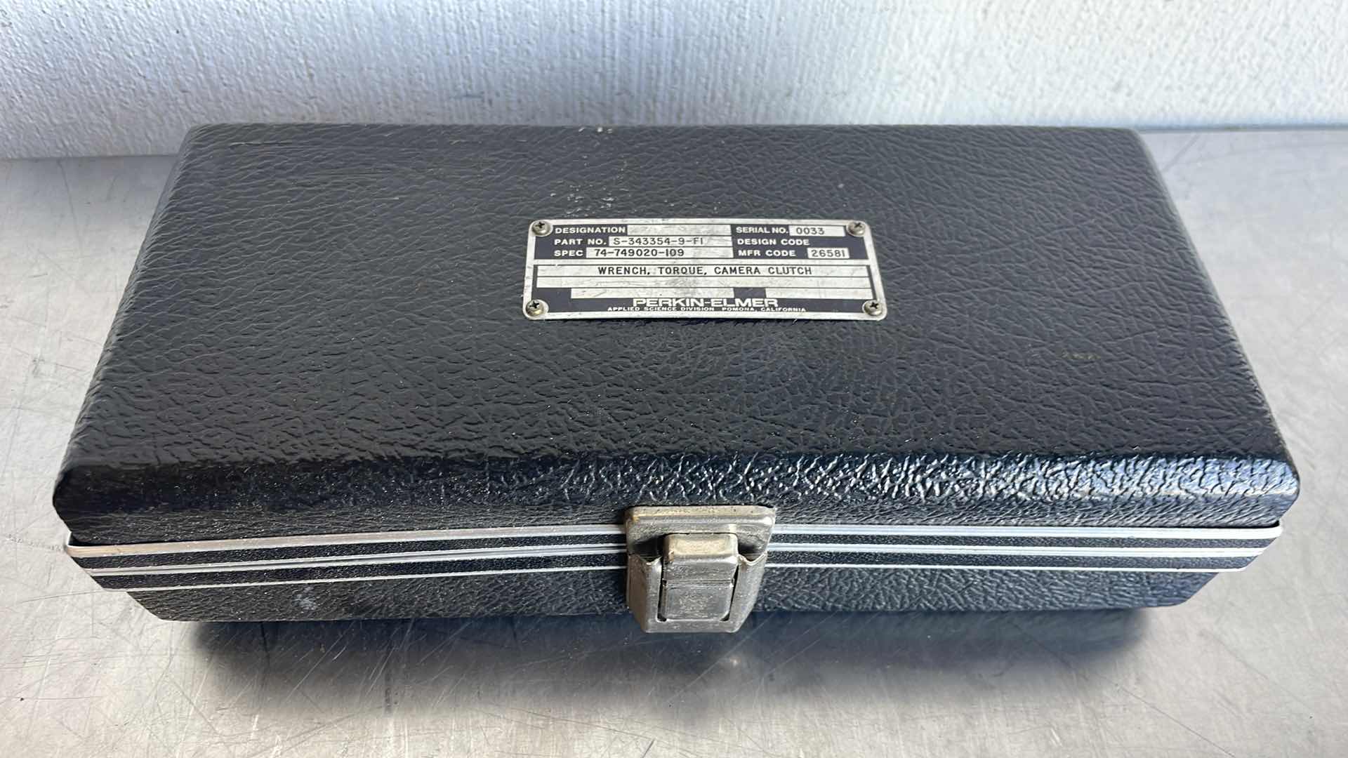 Photo 1 of CALIBRATED PERKIN-ELMER 32 INCH OUNCE CAMERA CLUTCH TORQUE WRENCH S-343354-9-FI