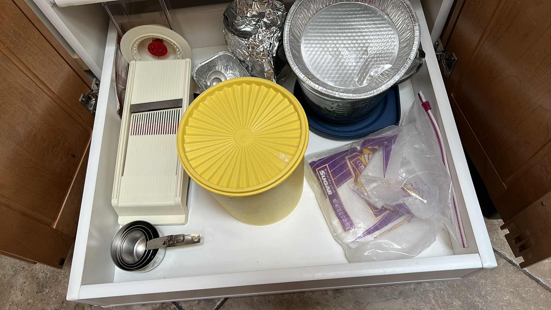 Photo 7 of CONTENTS OF 2 KITCHEN DRAWERS (ELECTRIC KNIFE, MIXER, NAPKIN HOLDER)