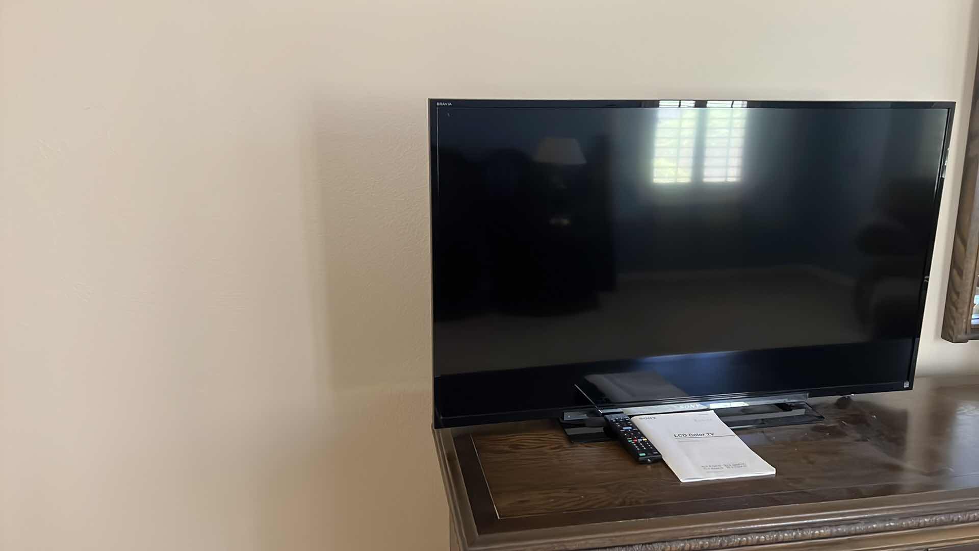 Photo 6 of 46” SONY BRAVIA LCD COLOR TV W REMOTE