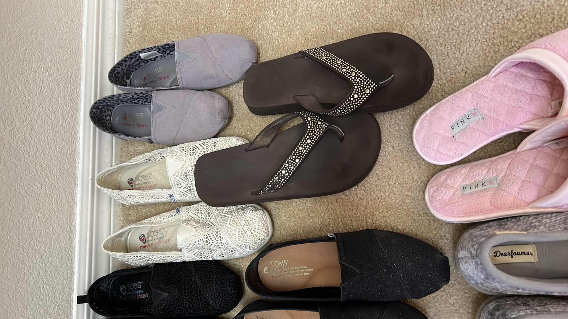 Photo 5 of 17 PAIRS OF LADIES SHOES (7-8)