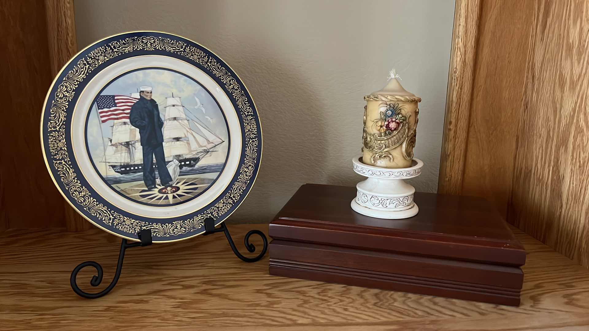 Photo 2 of COLLECTIBLE MILITARY PLATE, WOOD JEWELRY BOX, FLORAL CANDLE