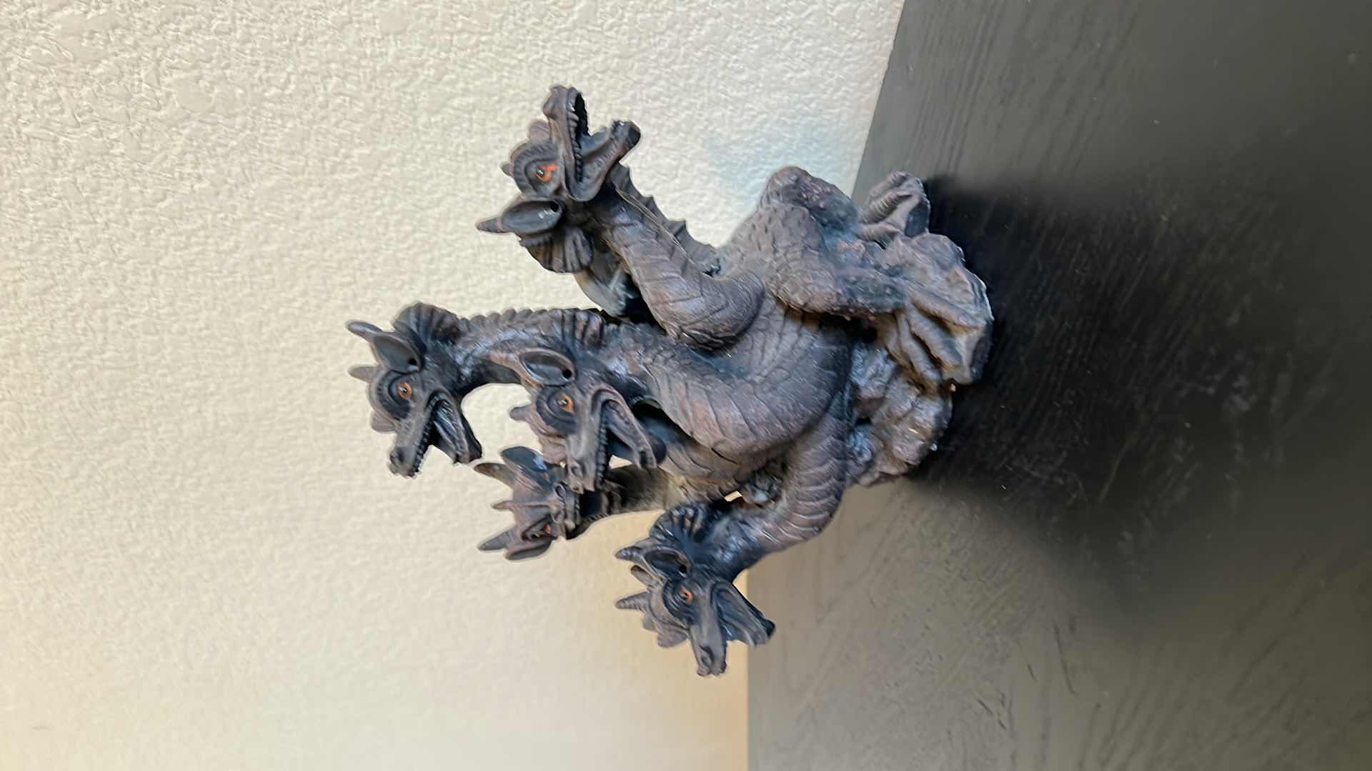 Photo 1 of Dragon figurine