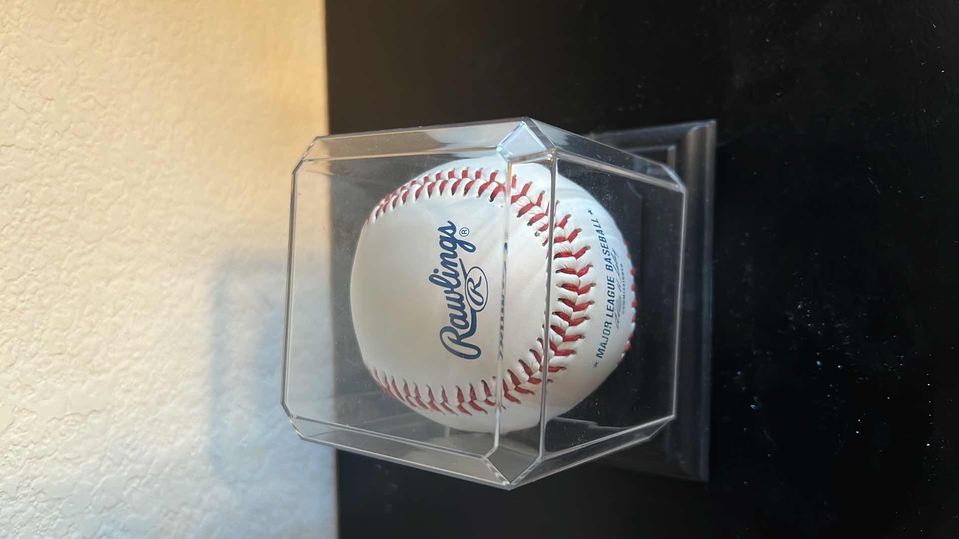 Photo 3 of DODGERS COLLECTIBLE BALL IN CASE