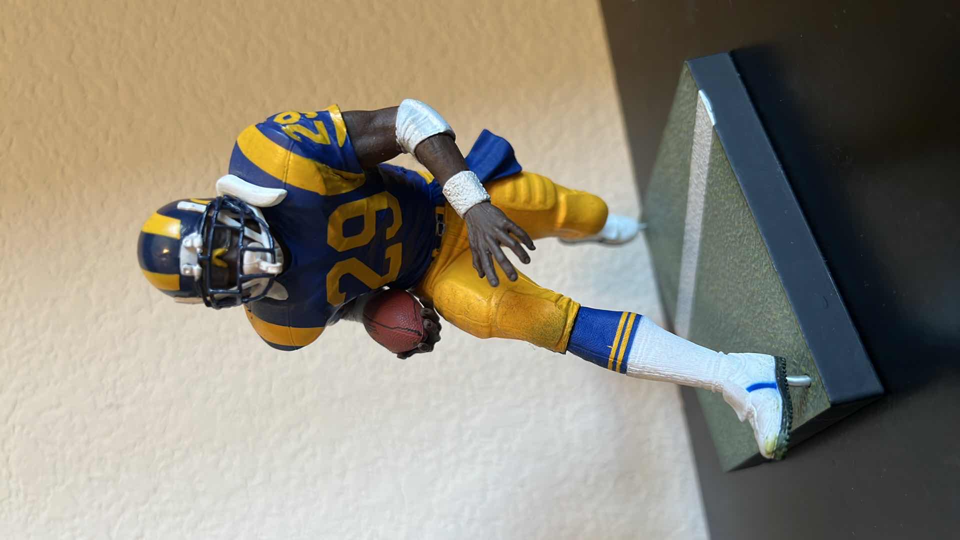 Photo 1 of 2011 NFL RAMS DICKERSON 29 COLLECTIBLE