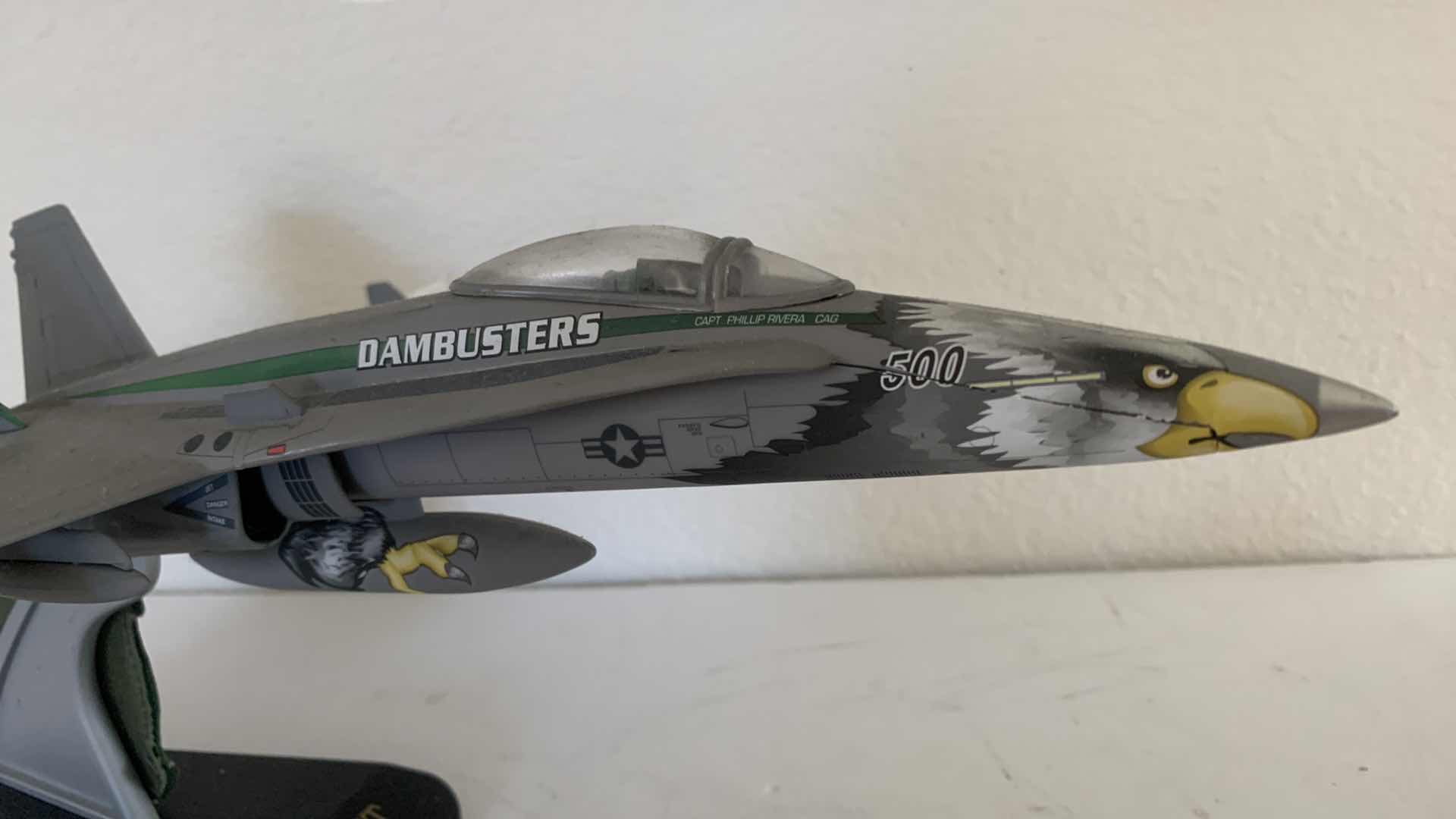 Photo 2 of F-18 HORNET SCALE 1:48 MINIATURE DISPLAY AIRPLANE.