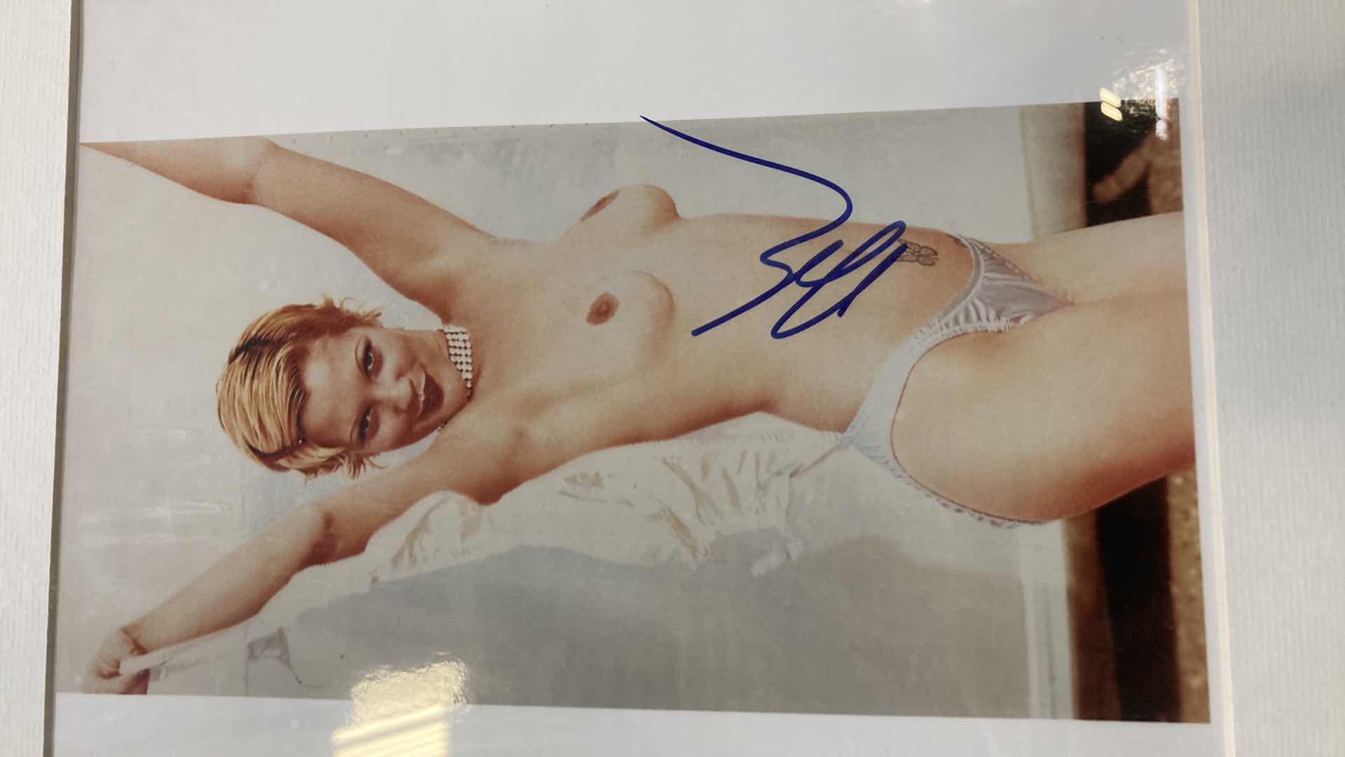 Photo 2 of DREW BARRYMORE AUTOGRAPHED PHOTOS