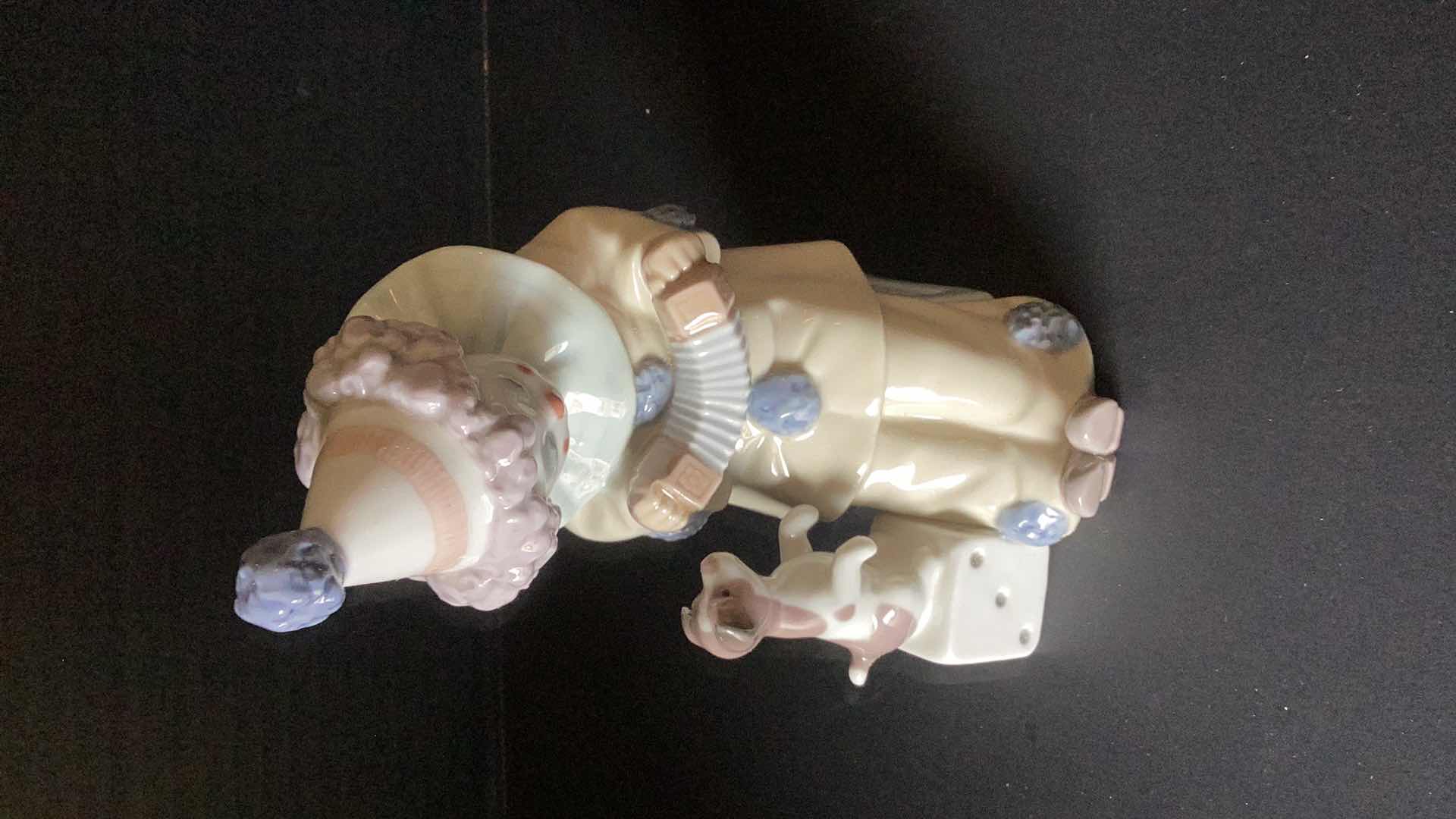 Photo 1 of LLADRO “PIERROT WITH CONCERTINA DOG #5279 6” TALL 