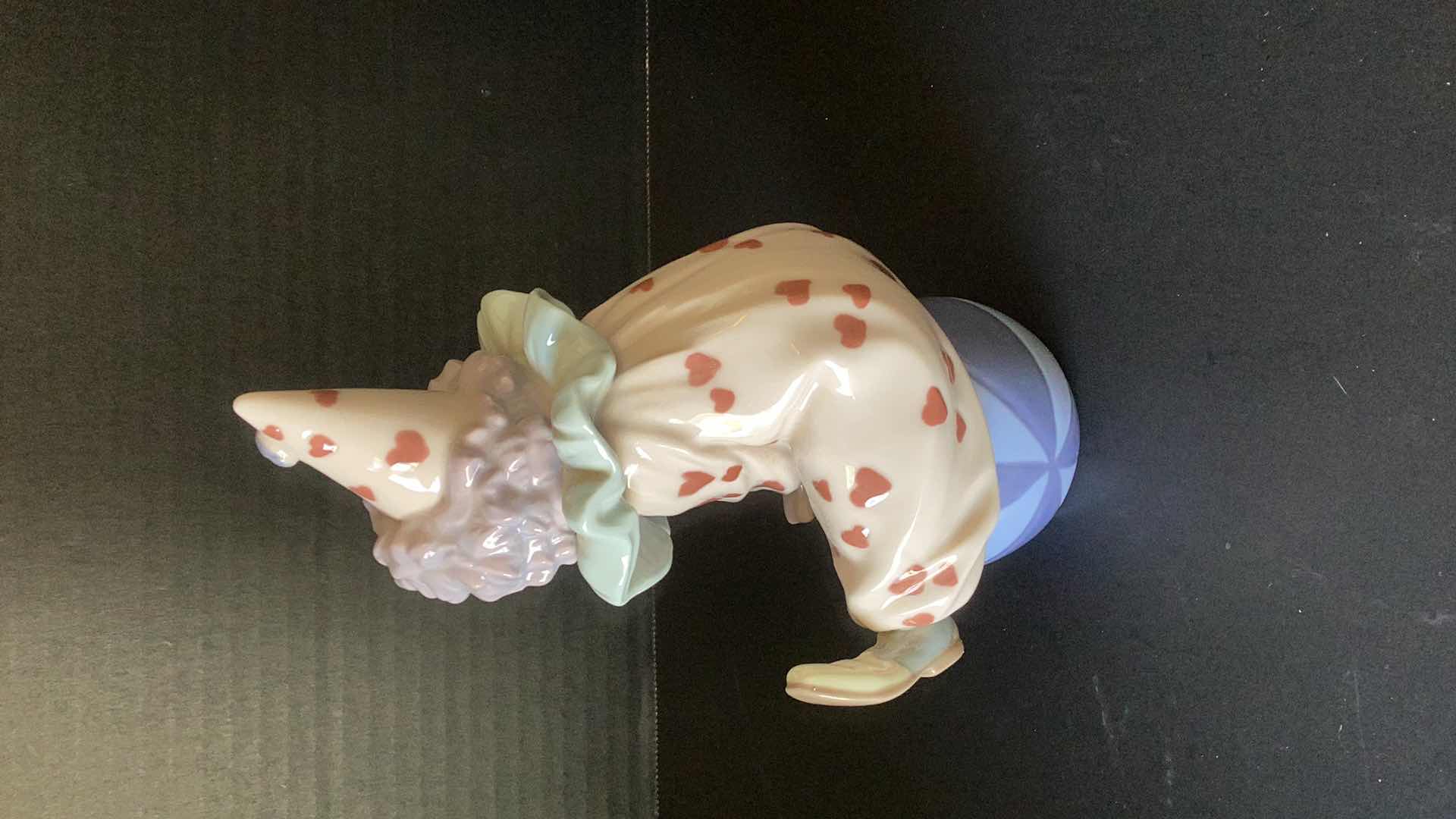 Photo 2 of LLADRO “HAVING A BALL” #5813 7” TALL 