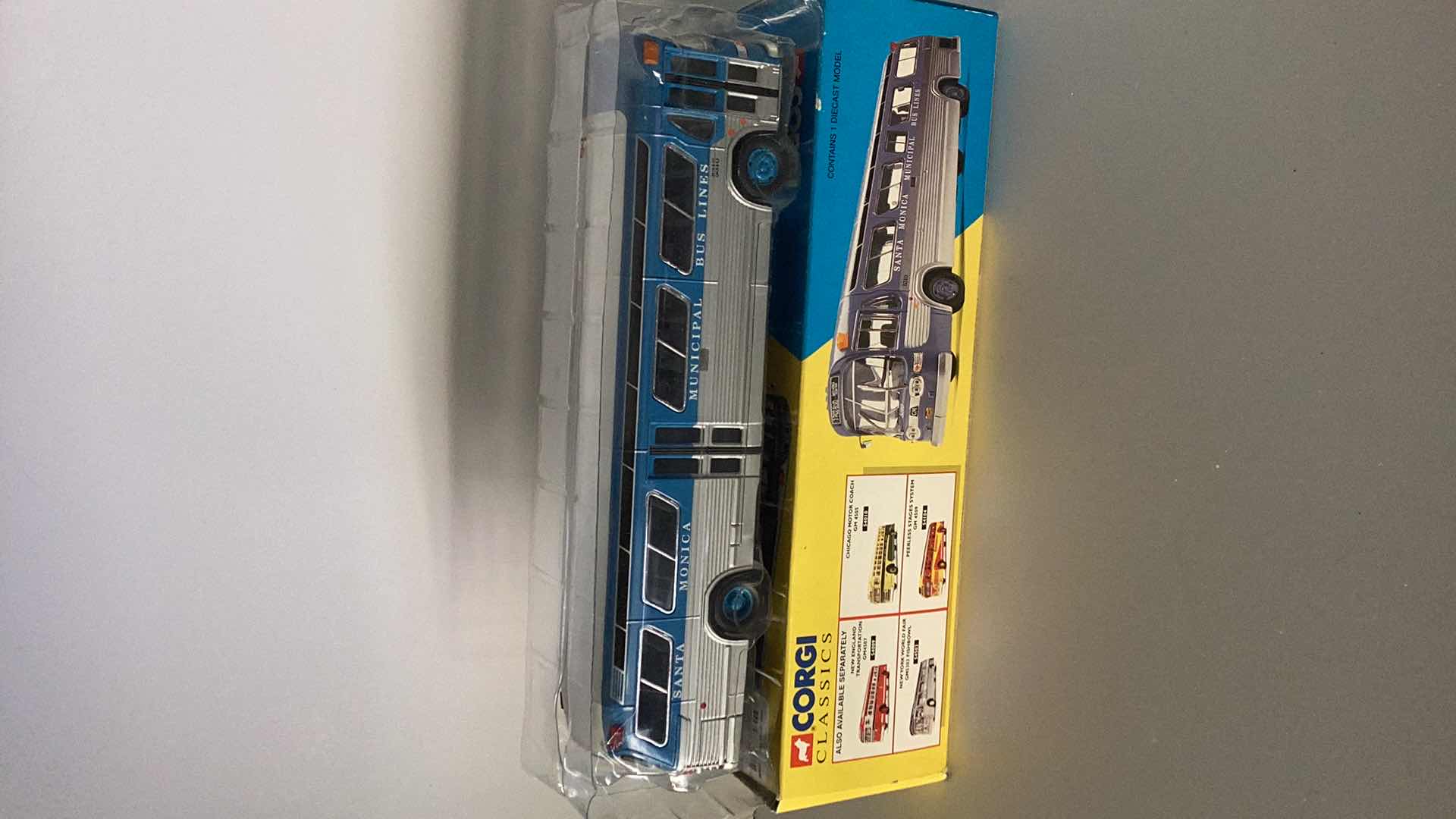 Photo 2 of CORGI CLASSICS SANTA MONICA FISHBOWL BUS10” LONG