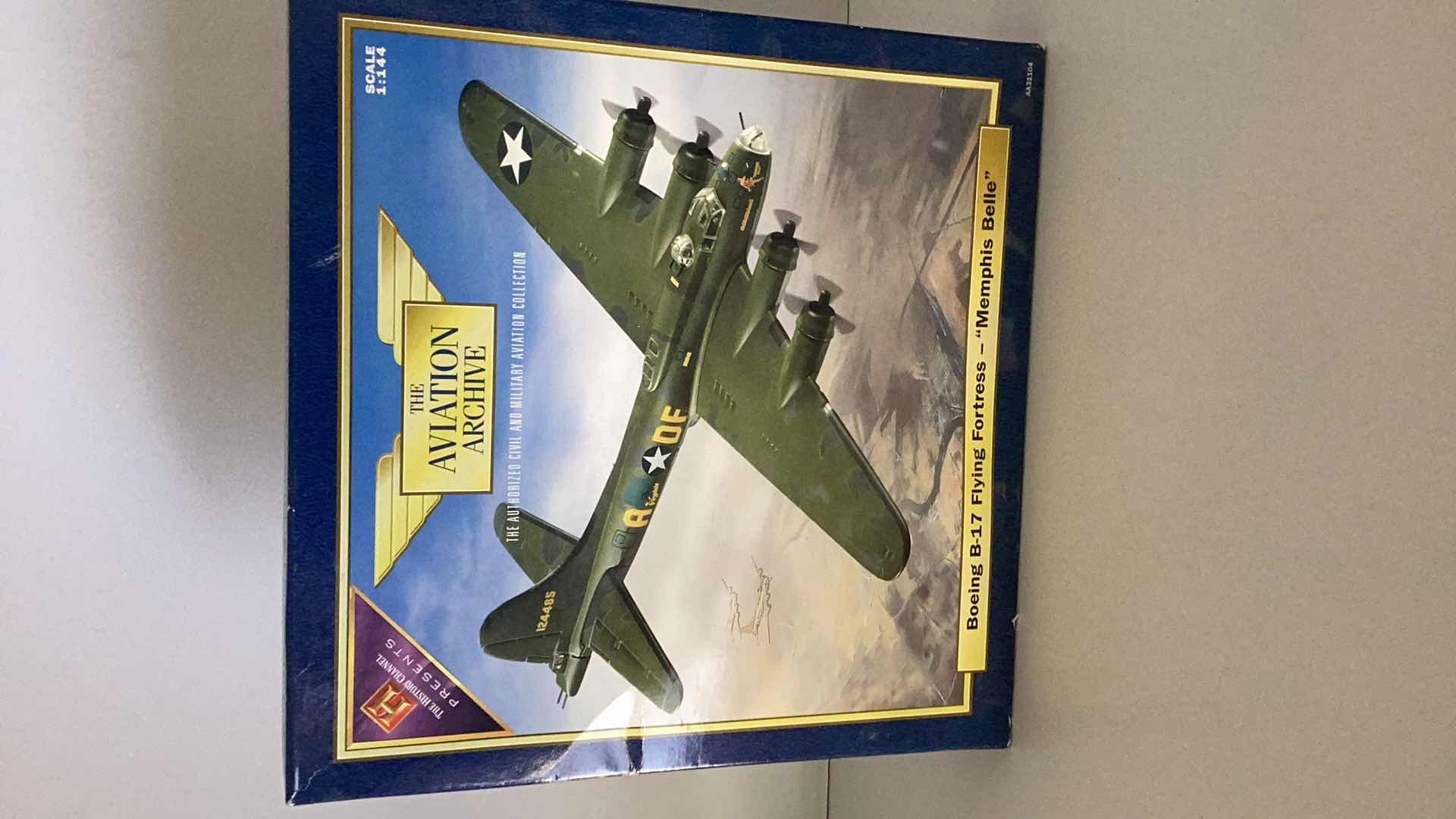 Photo 1 of HISTORY CHANNEL 1:144 SCALE BOEING B-17 MEMPHIS BELLE