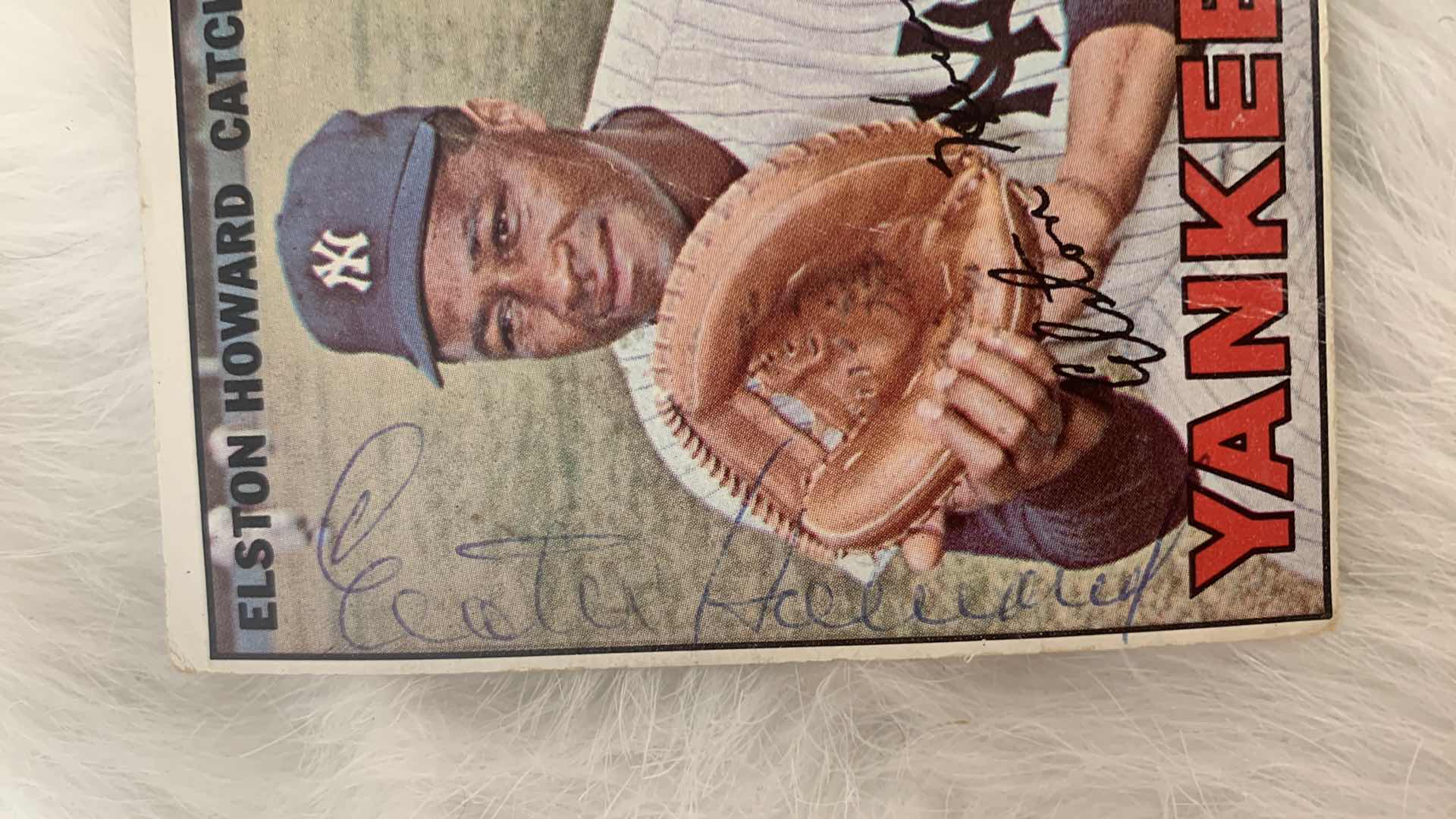 Photo 2 of COLLECTIBLE SIGNED ELSTON HOWARD BASEBALL CARD